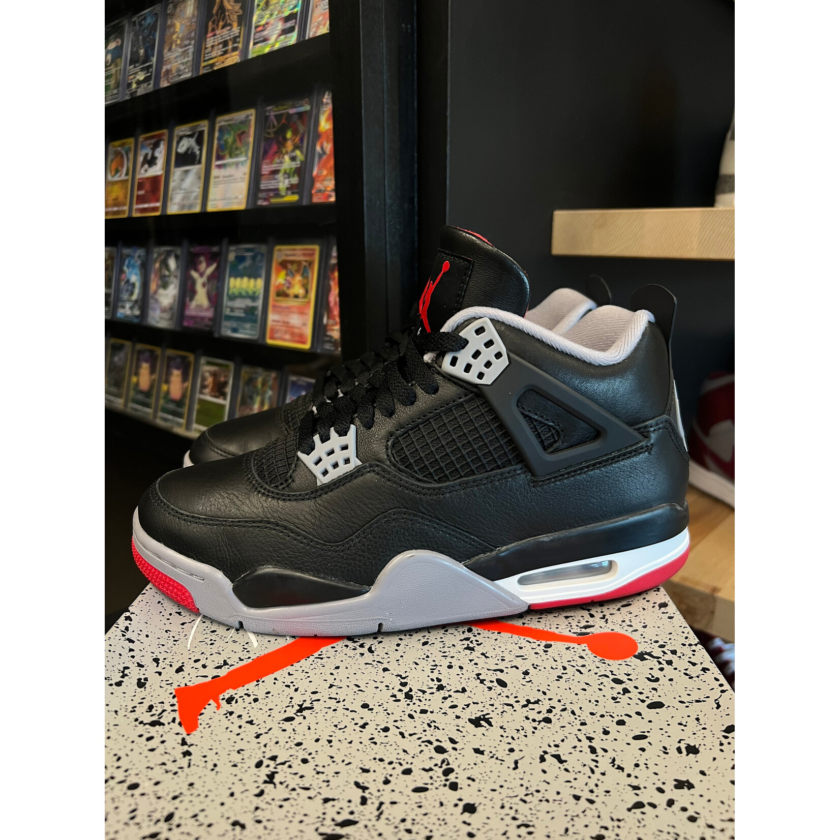 Jordan Jordan 4 Retro Bred Reimagined Size 8, PREOWNED