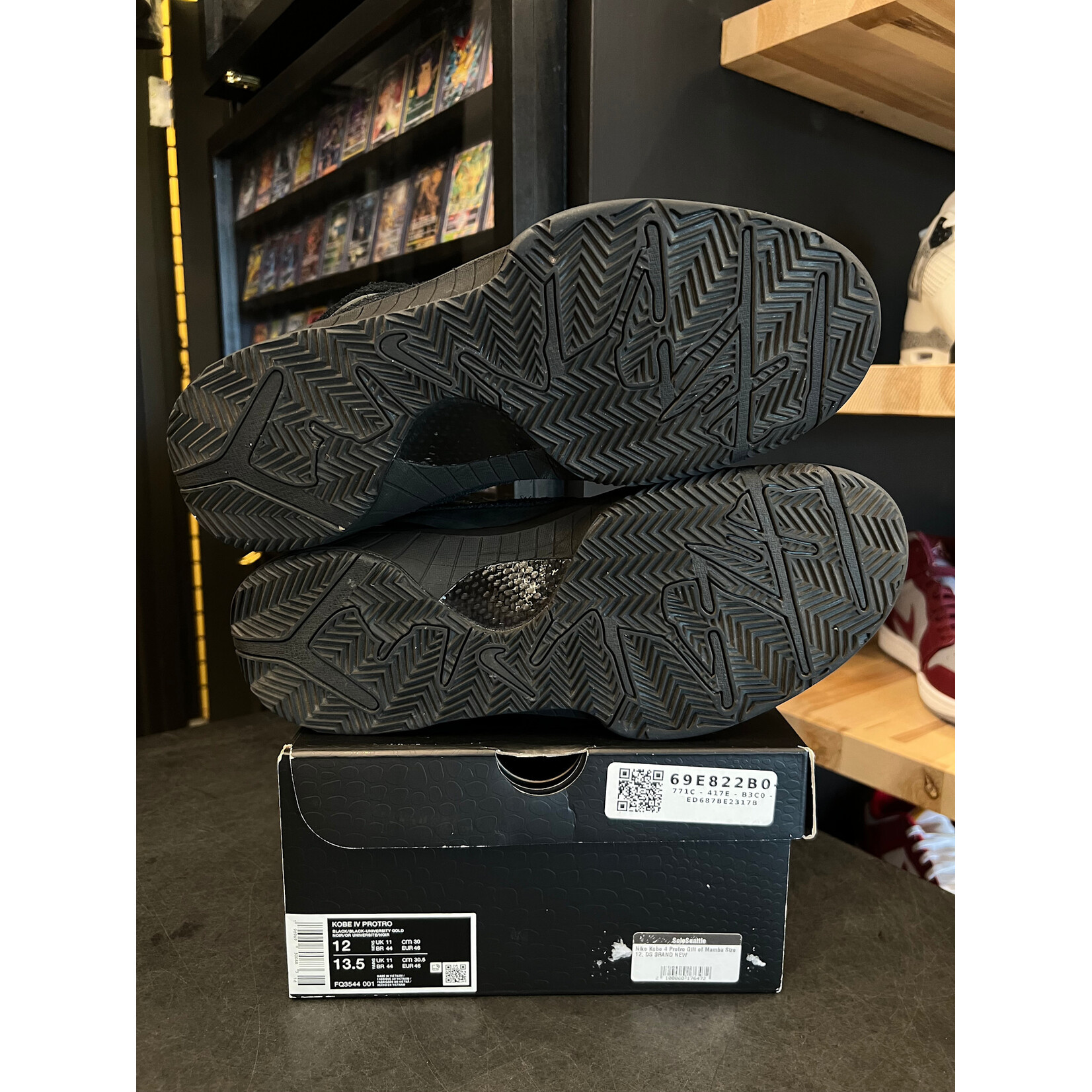 Nike Nike Kobe 4 Protro Gift of Mamba Size 12, PREOWNED