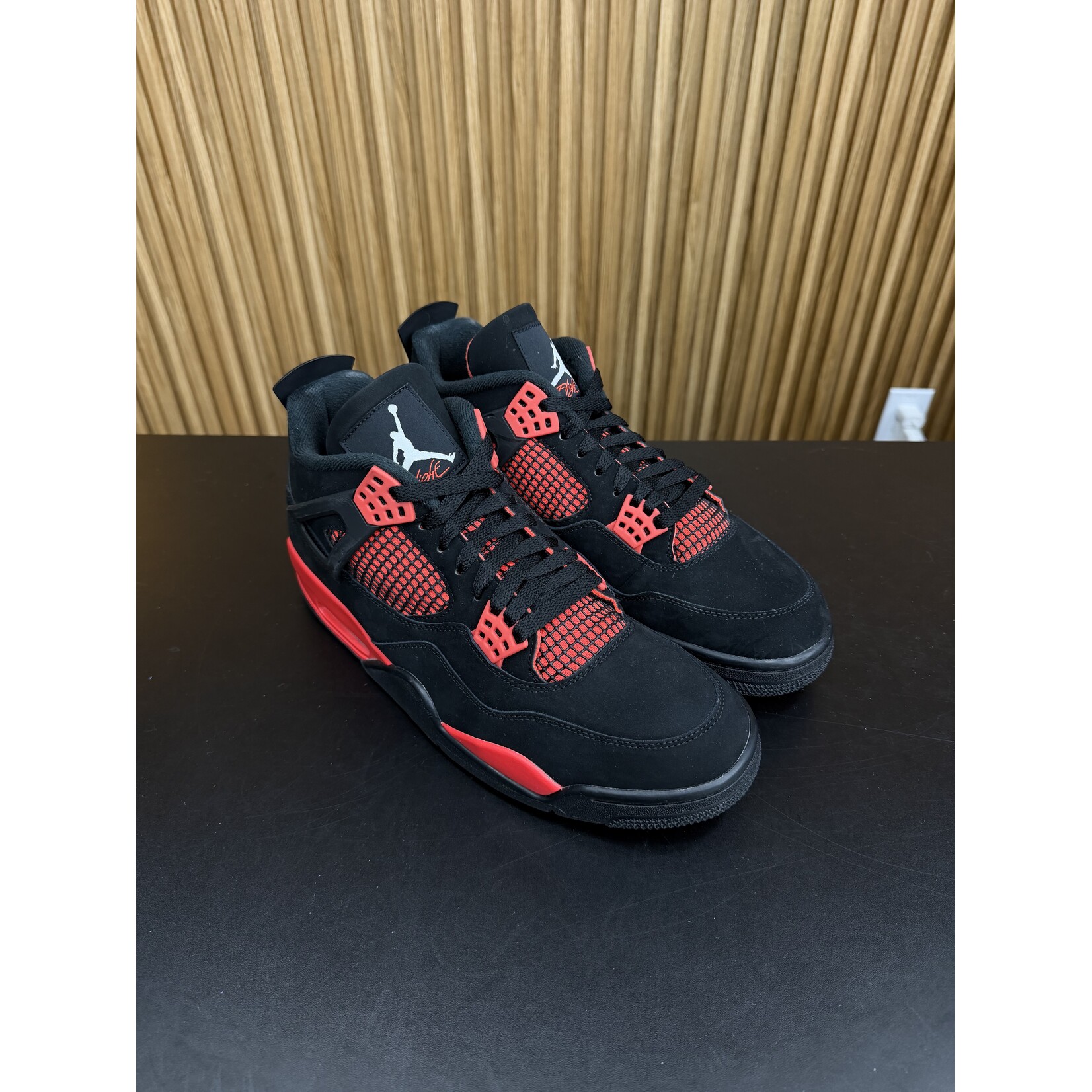 Jordan Jordan 4 Retro Red Thunder Size 12, PREOWNED NO BOX