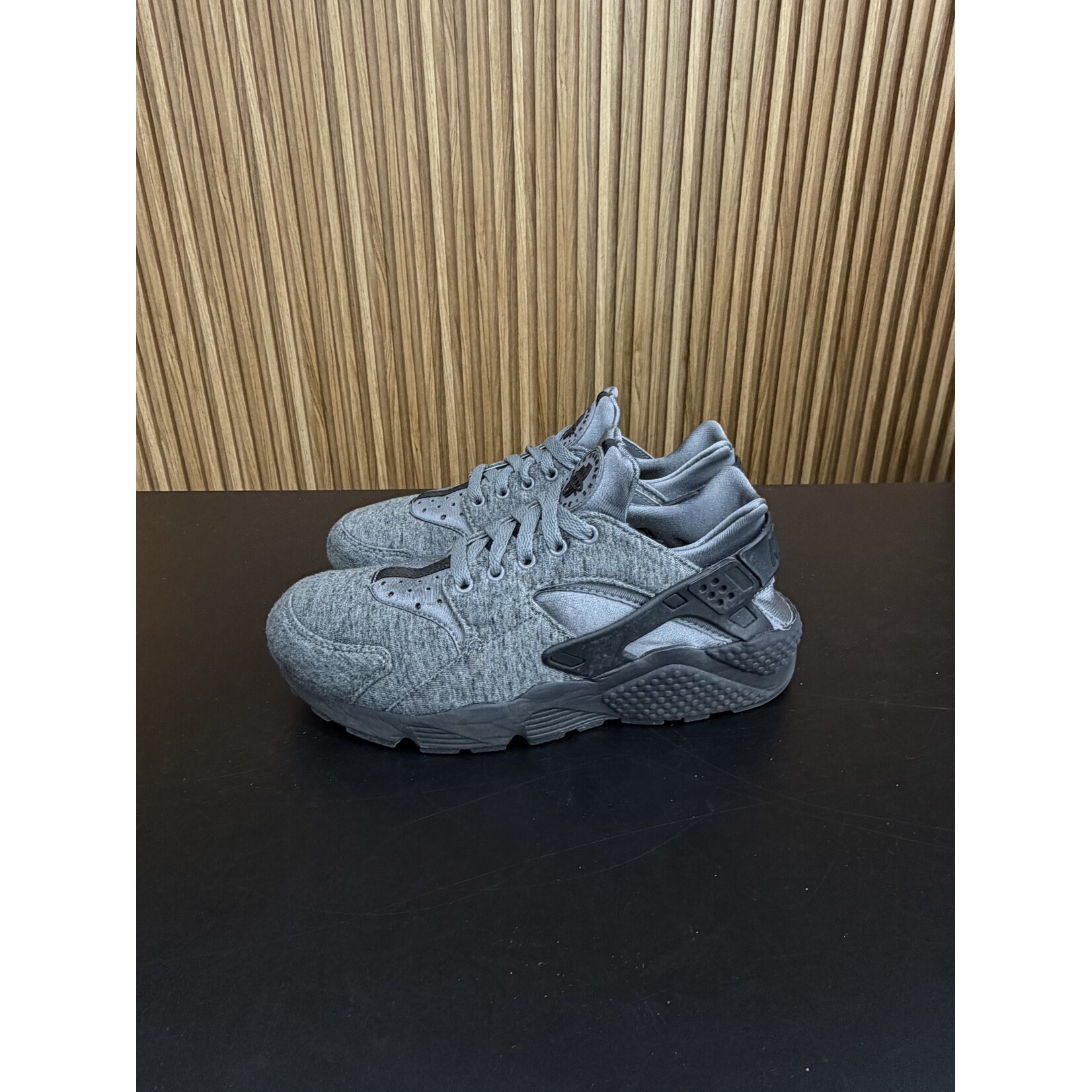 Nike Nike Air Huarache Tech Fleece Pack Size 8, PREOWNED NO BOX