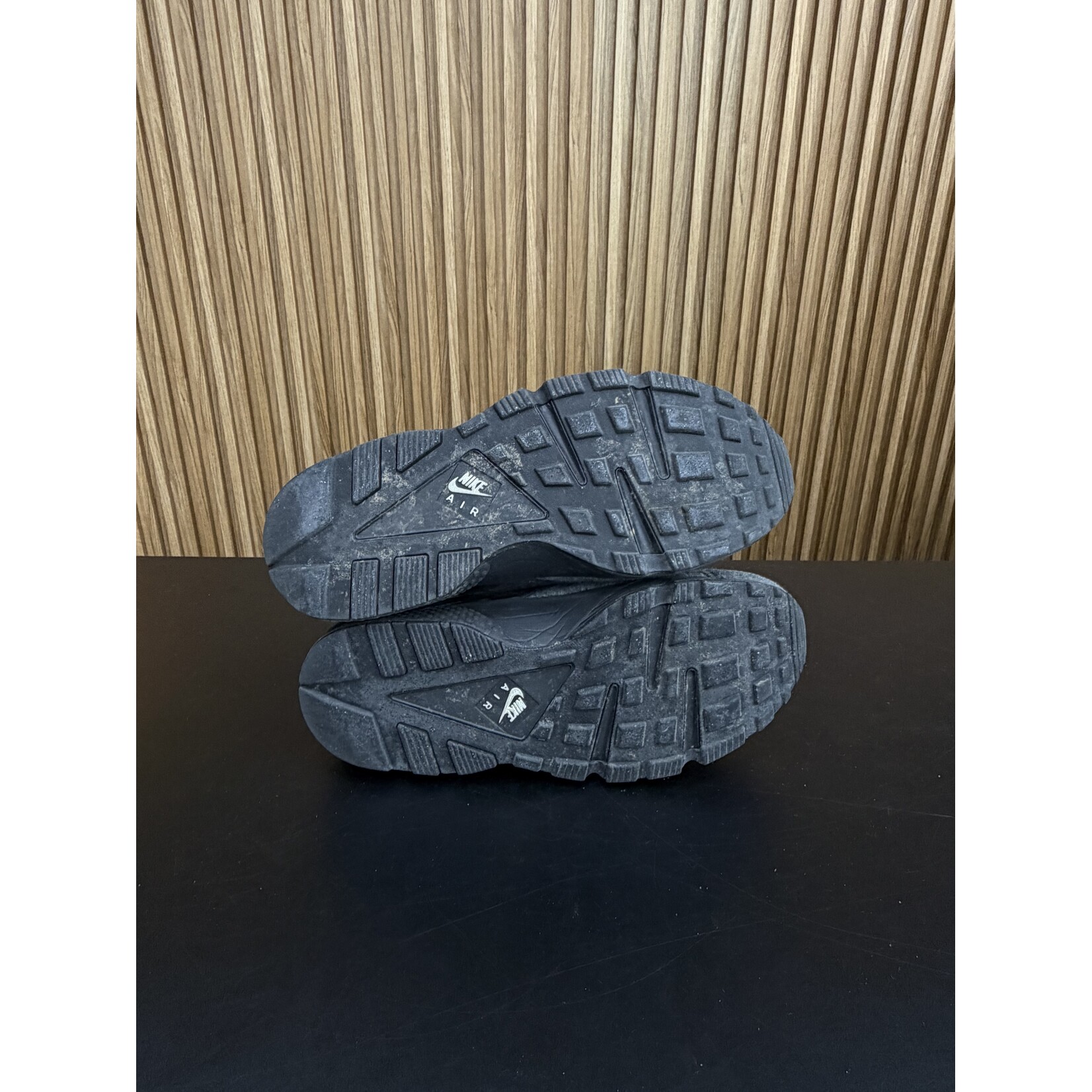 Nike Nike Air Huarache Tech Fleece Pack Size 8, PREOWNED NO BOX