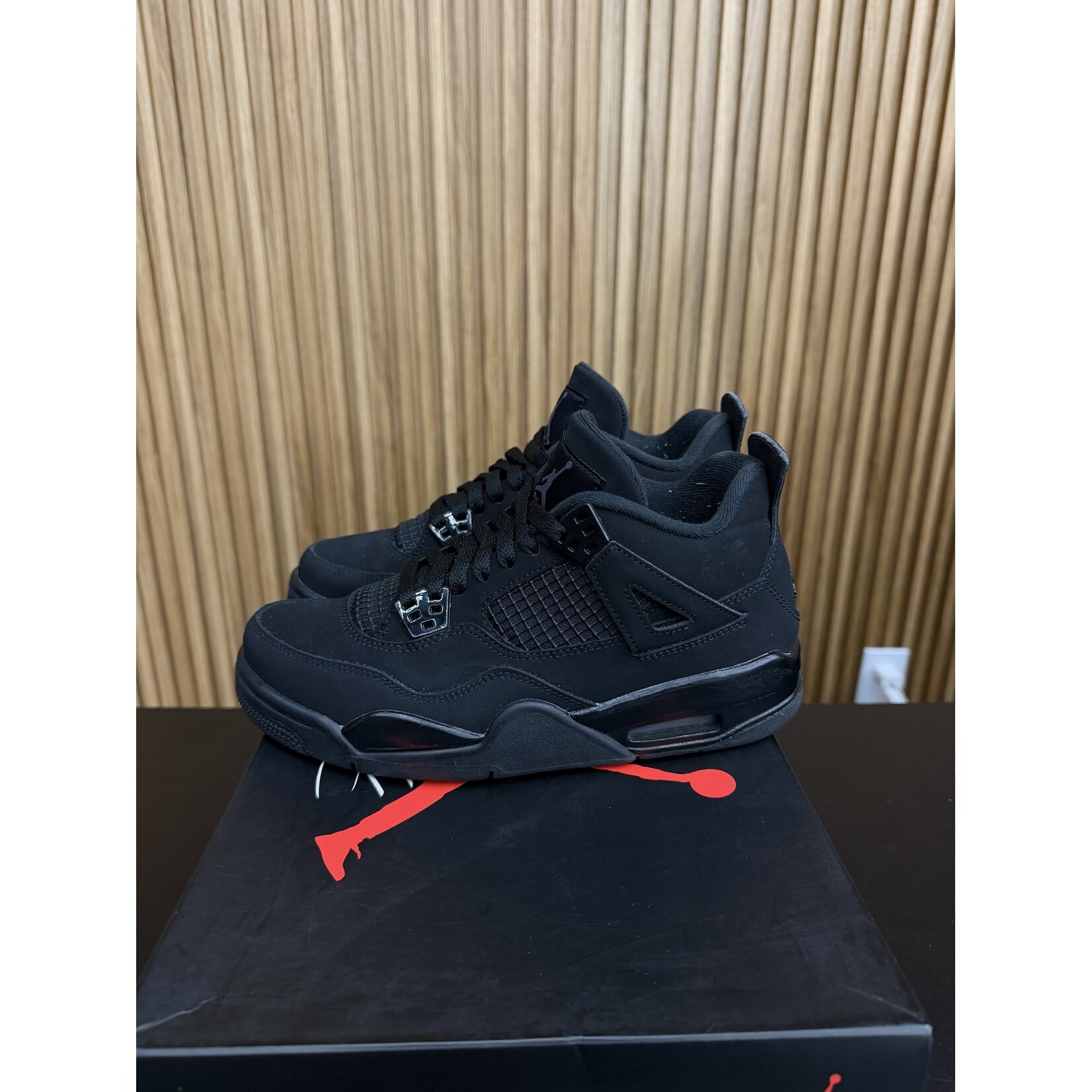 Jordan Jordan 4 Retro Black Cat (2025) (GS) Size 6, PREOWNED