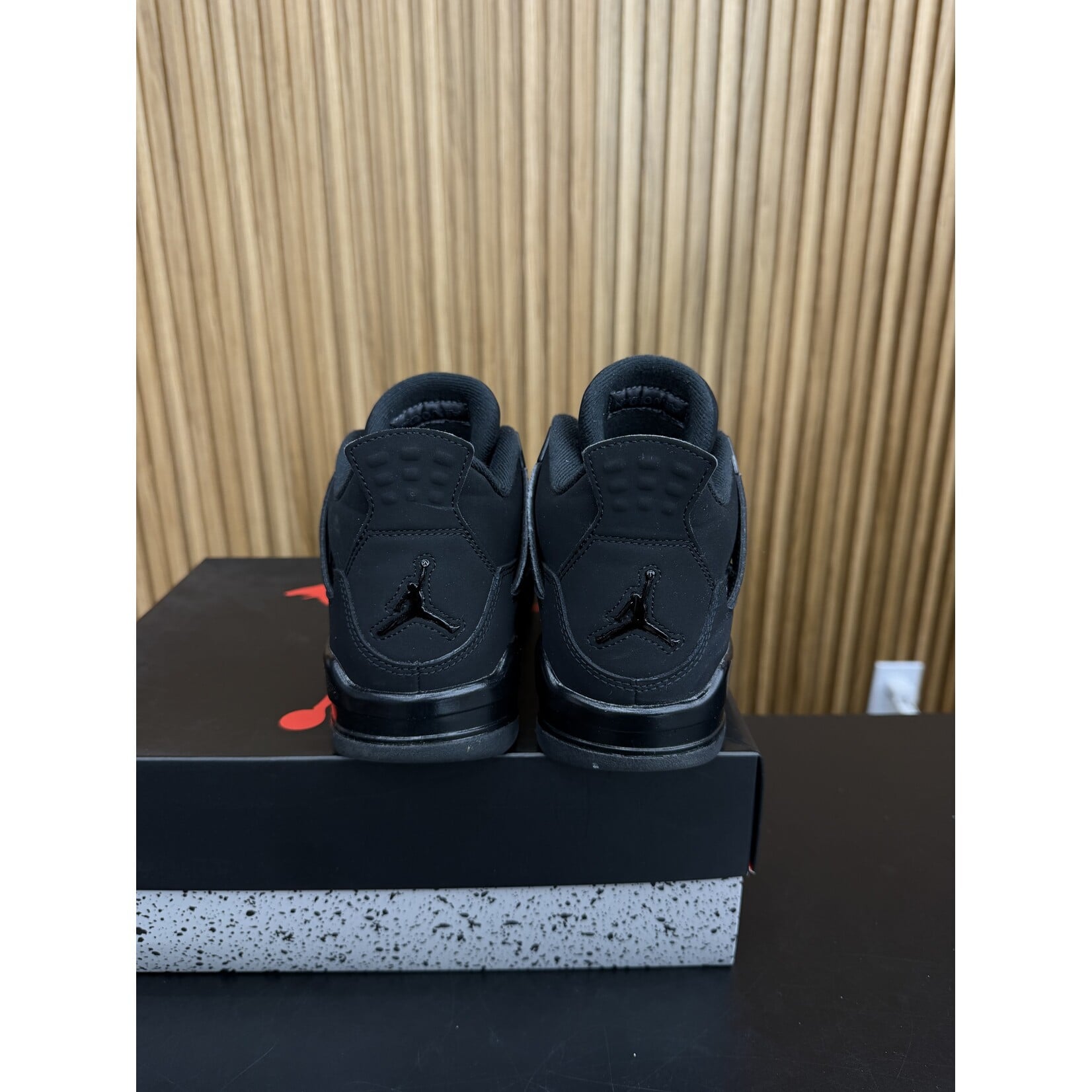 Jordan Jordan 4 Retro Black Cat (2025) (GS) Size 6, PREOWNED