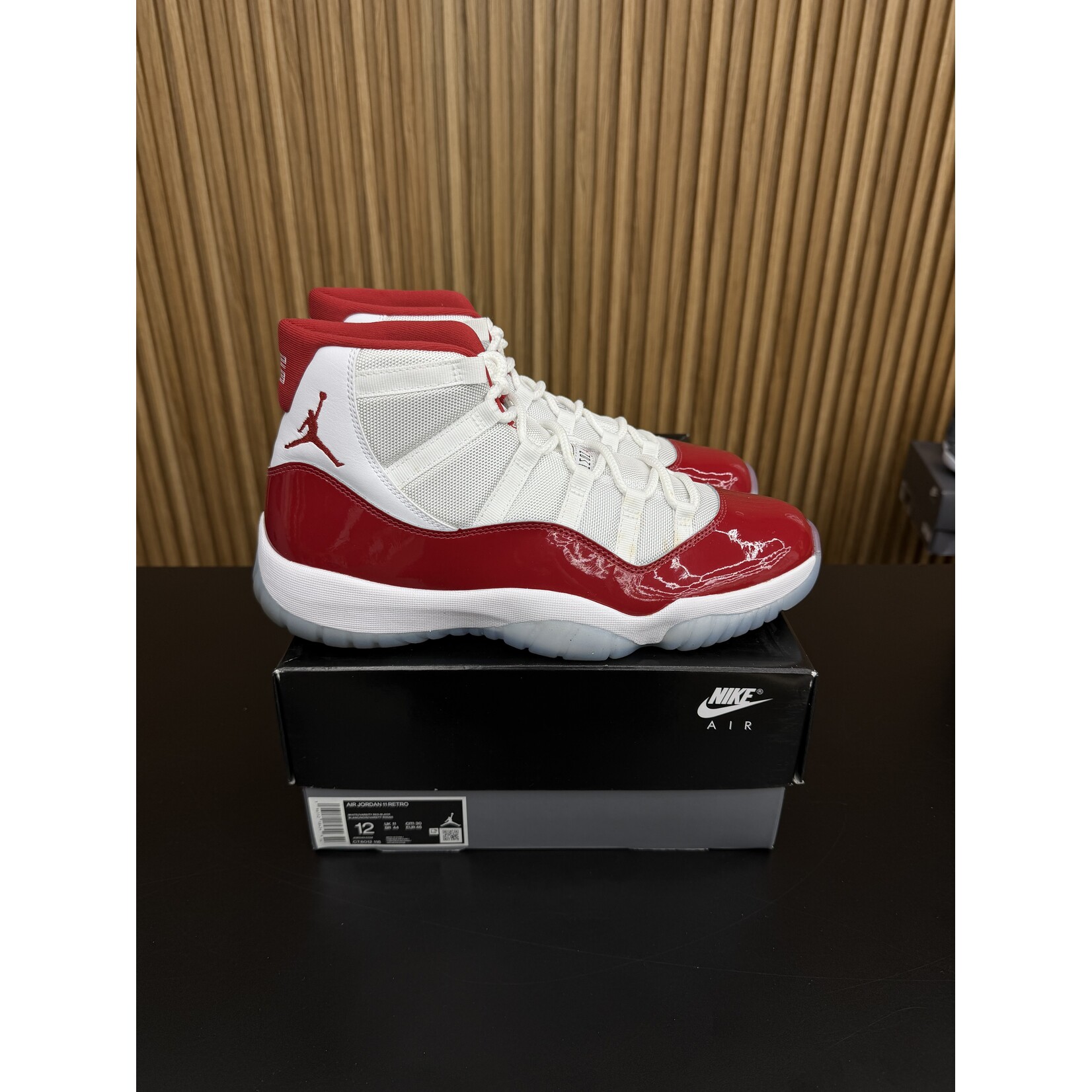 Jordan Jordan 11 Retro Cherry (2022) Size 12, PREOWNED