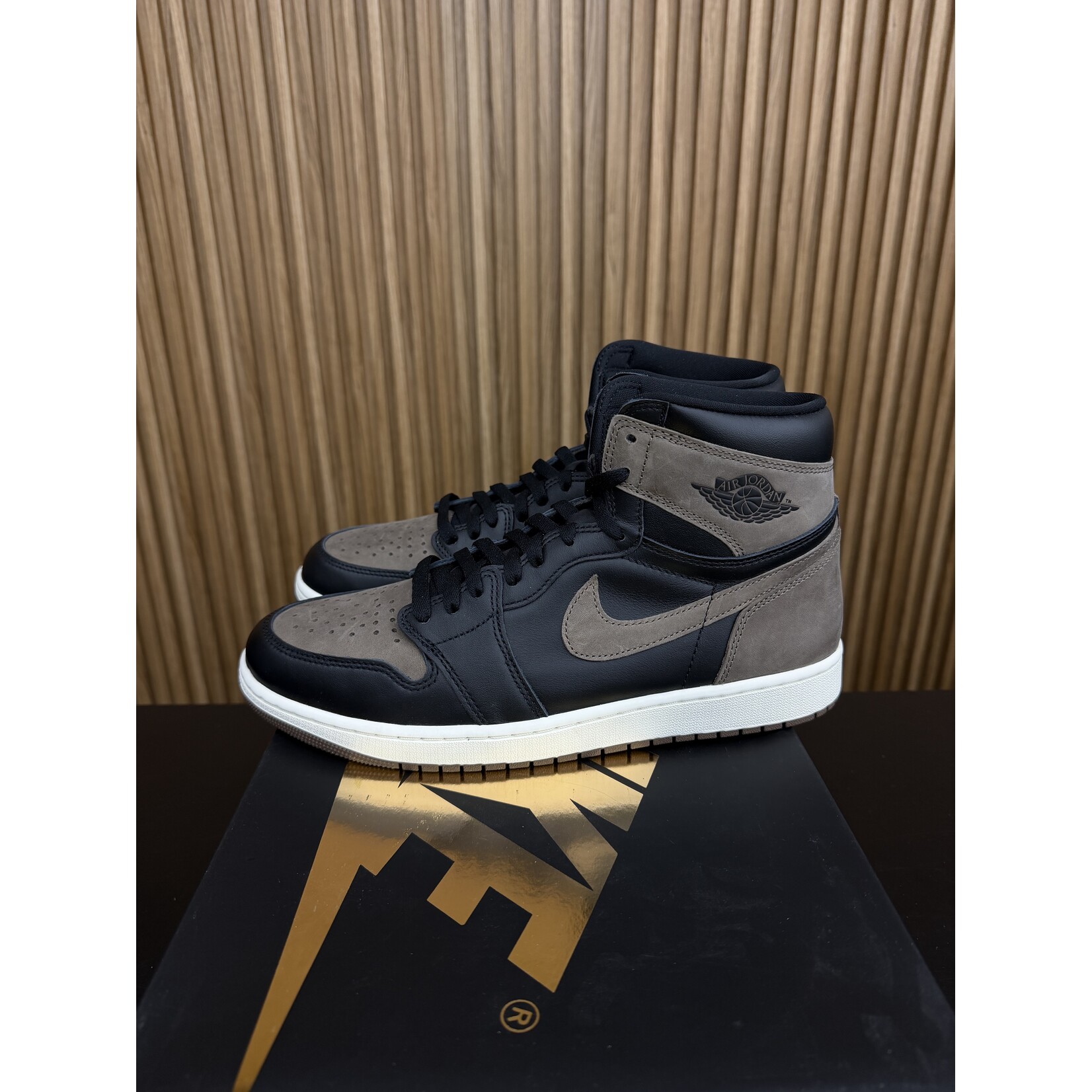 Jordan Jordan 1 Retro High OG Palomino Size 12, PREOWNED