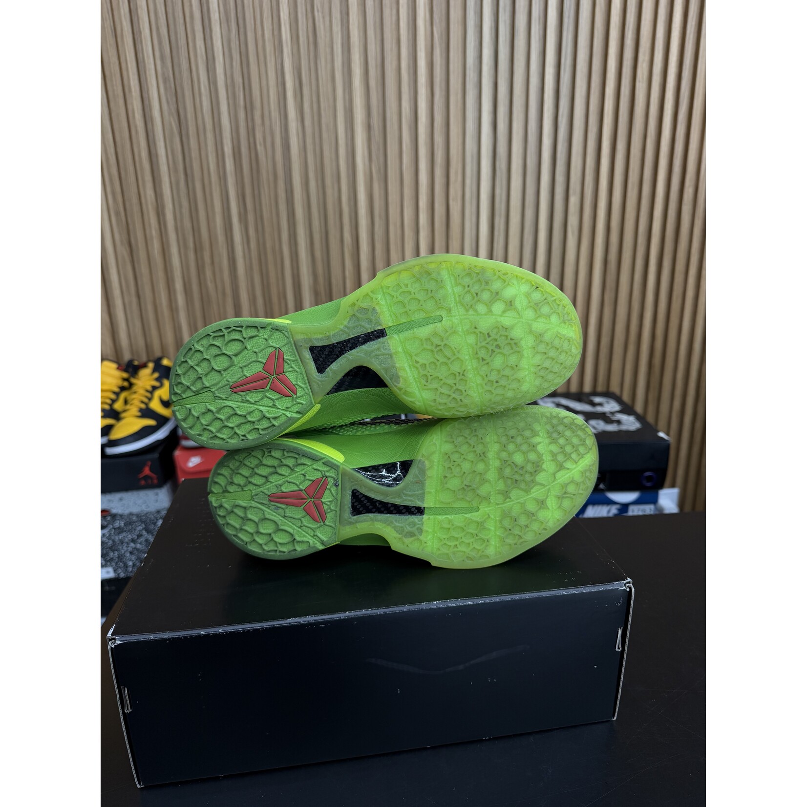 Nike Nike Kobe 6 Protro Grinch (2020) Size 9, PREOWNED