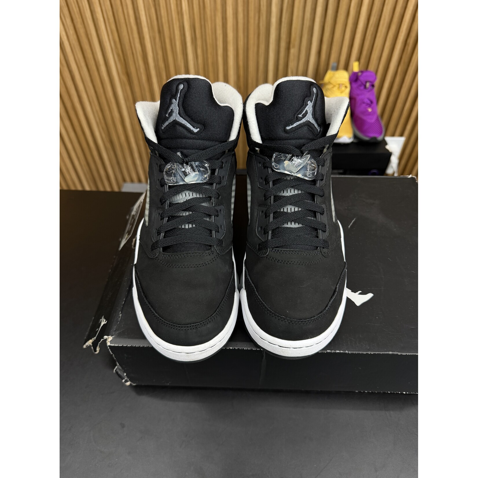 Jordan Jordan 5 Retro Moonlight (2021) Size 9.5, PREOWNED