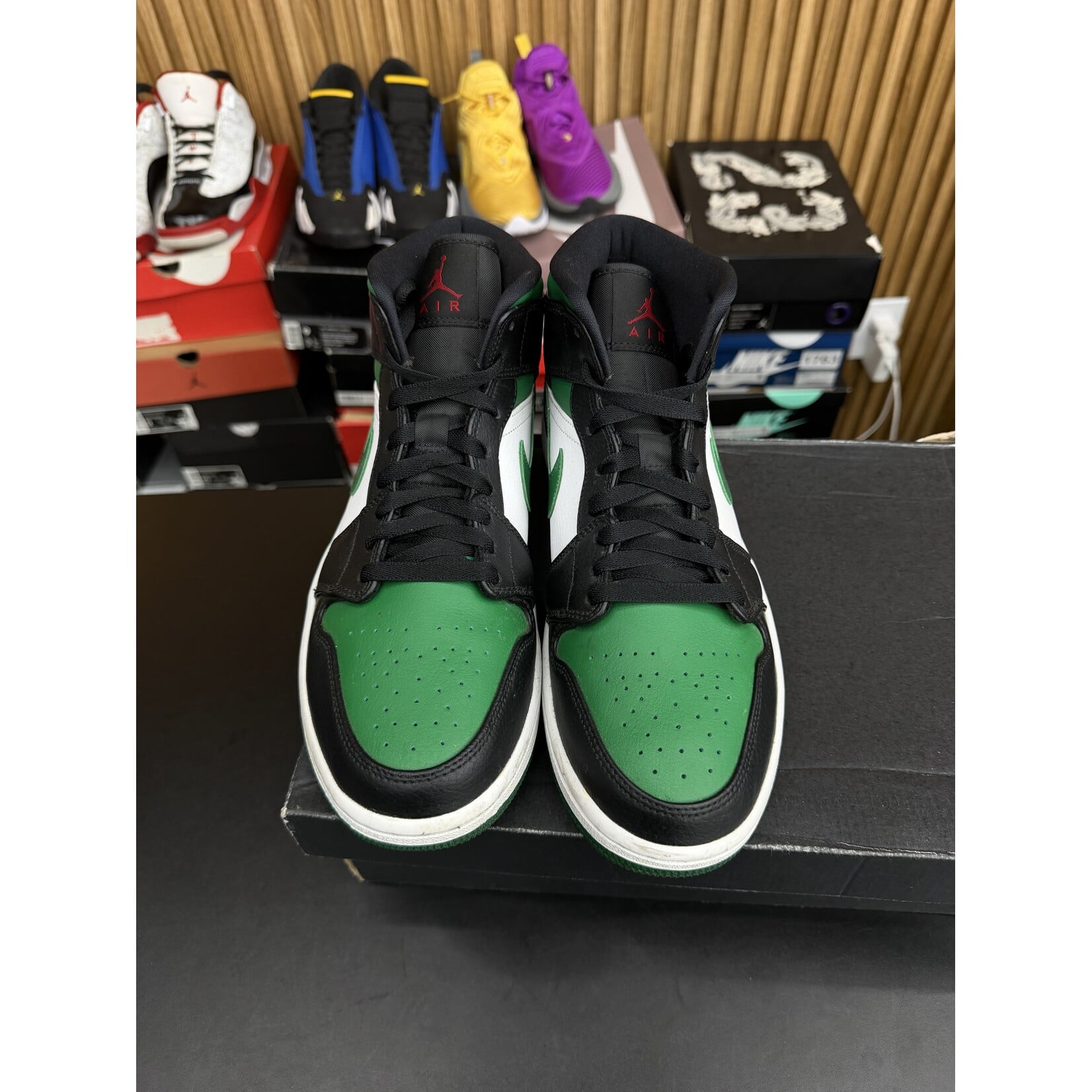 Jordan Jordan 1 Mid Green Toe Size 9.5, PREOWNED