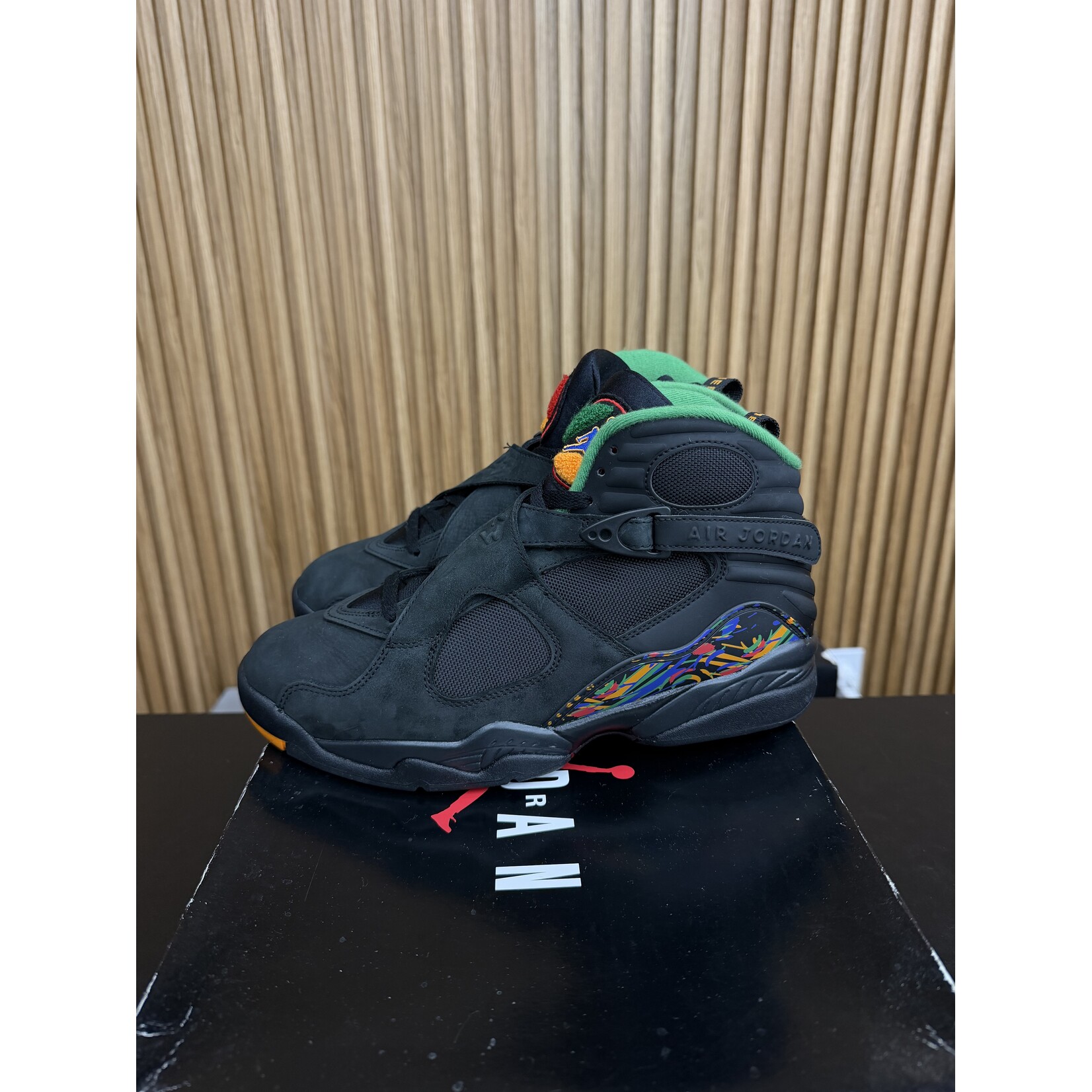 Jordan Jordan 8 Retro Tinker Air Raid Size 9, PREOWNED