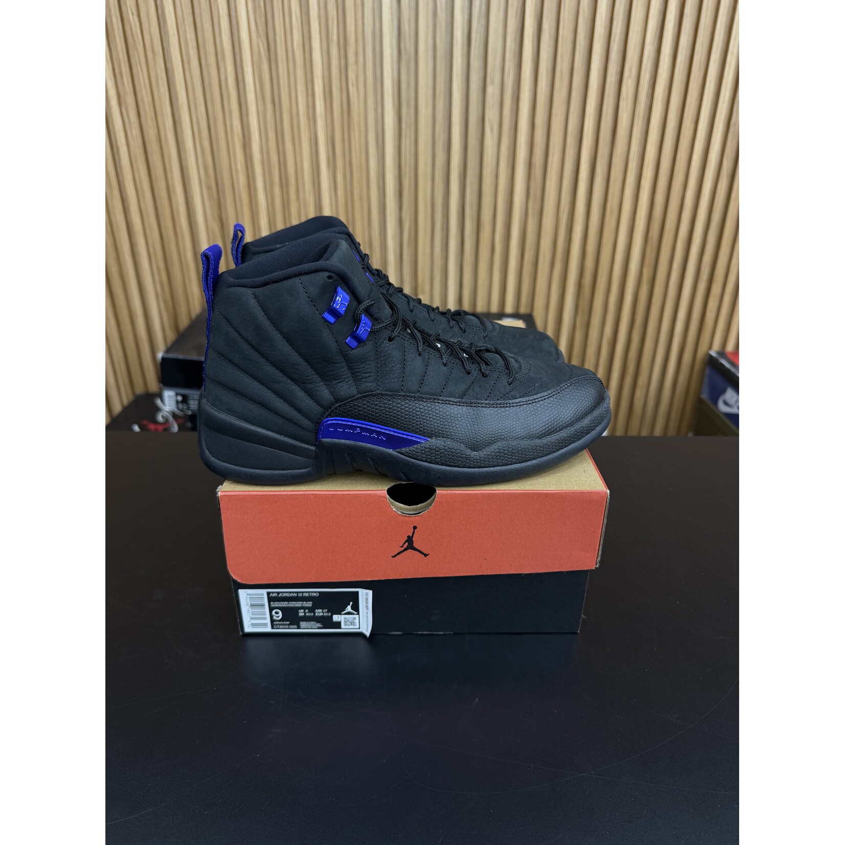 Jordan Jordan 12 Retro Black Dark Concord Size 9, PREOWNED