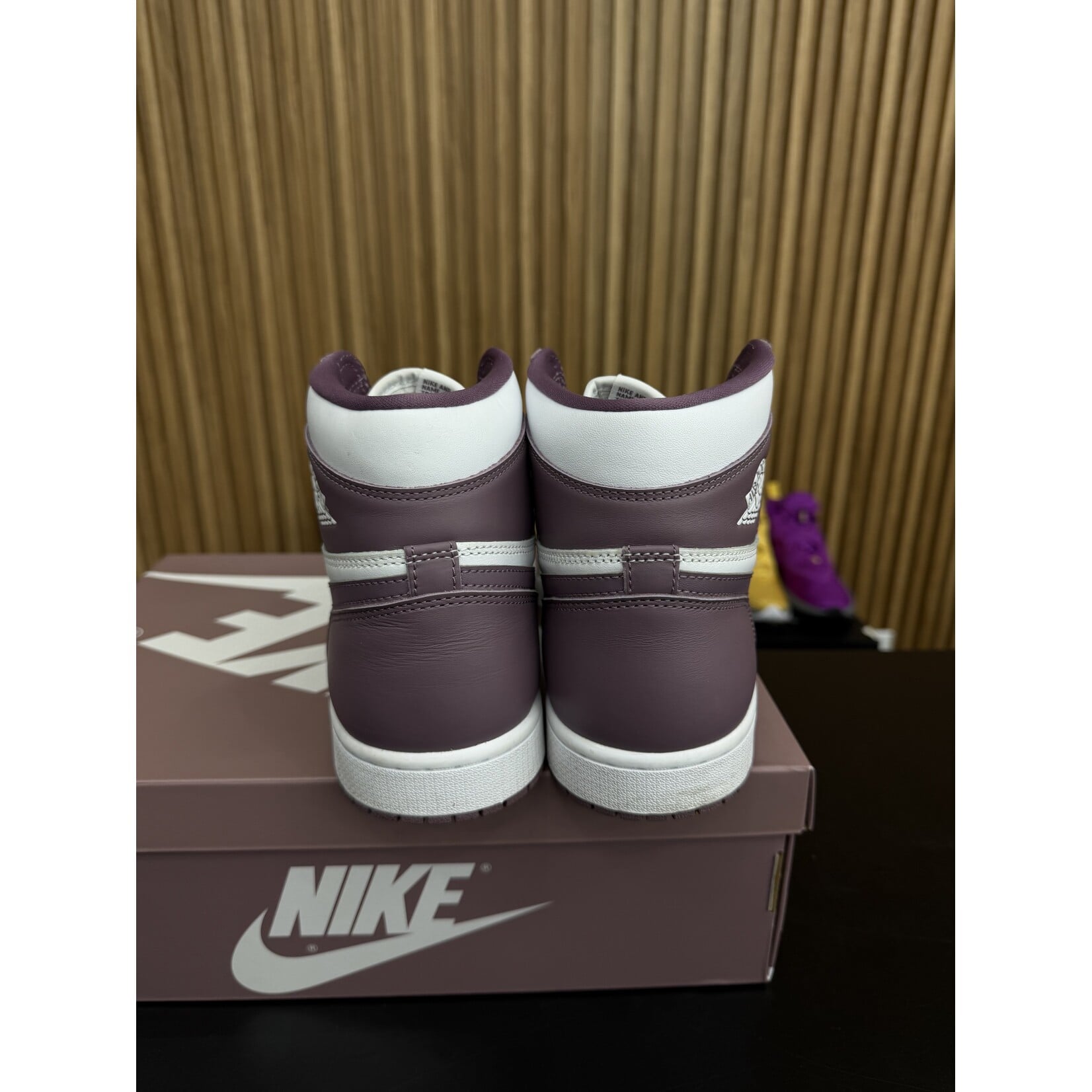 Jordan Jordan 1 Retro High OG Mauve Size 10, PREOWNED