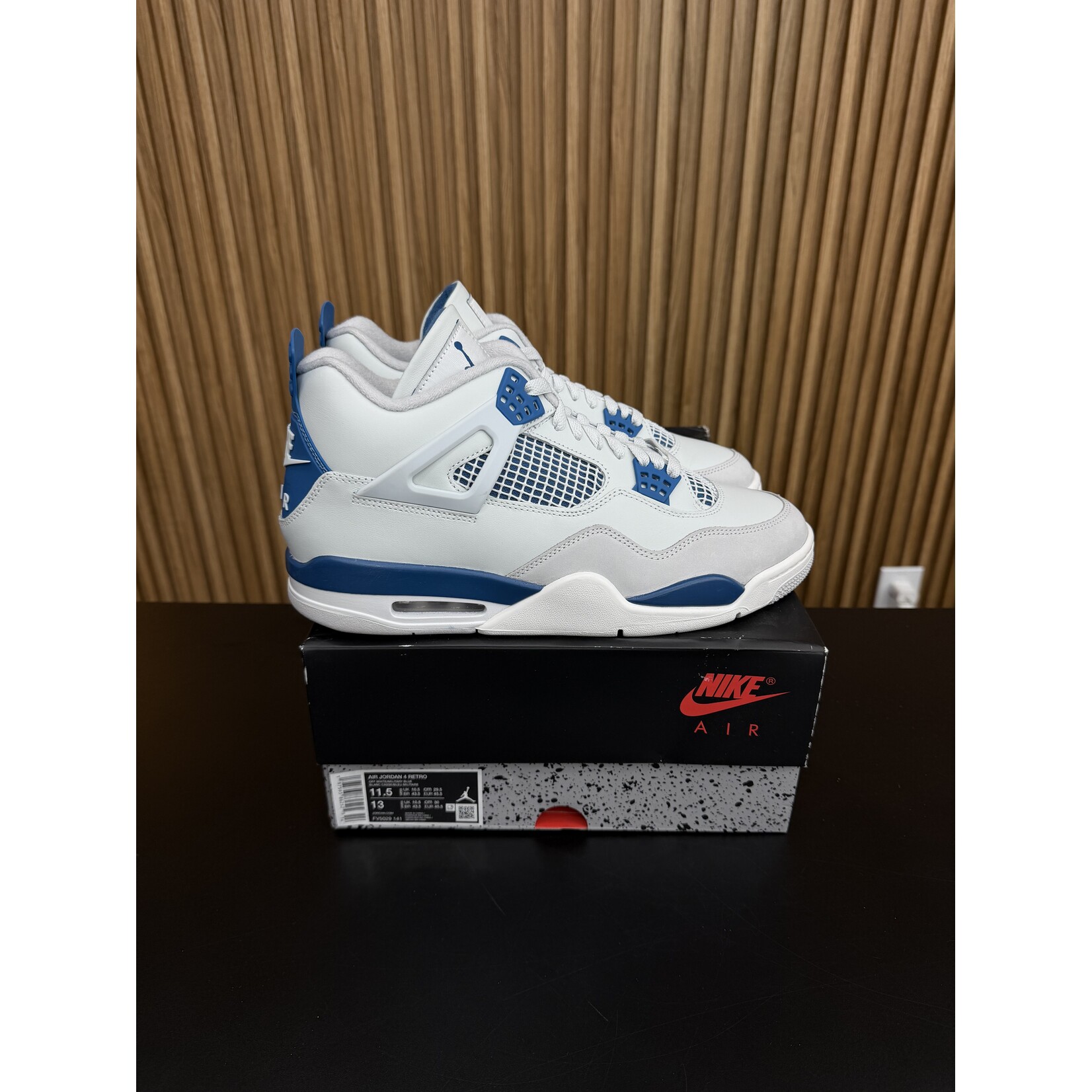 Jordan Jordan 4 Retro Military Blue (2024) Size 11.5, PREOWNED