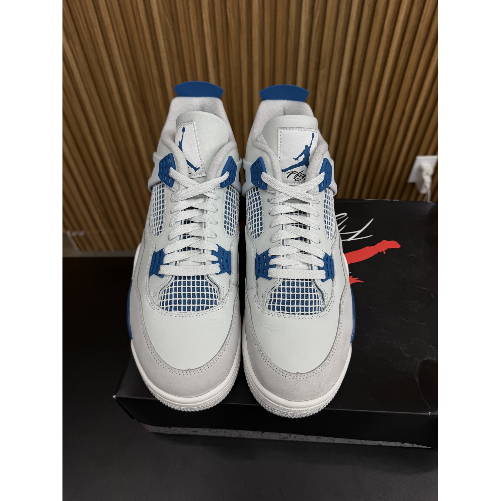 Jordan Jordan 4 Retro Military Blue (2024) Size 11.5, PREOWNED