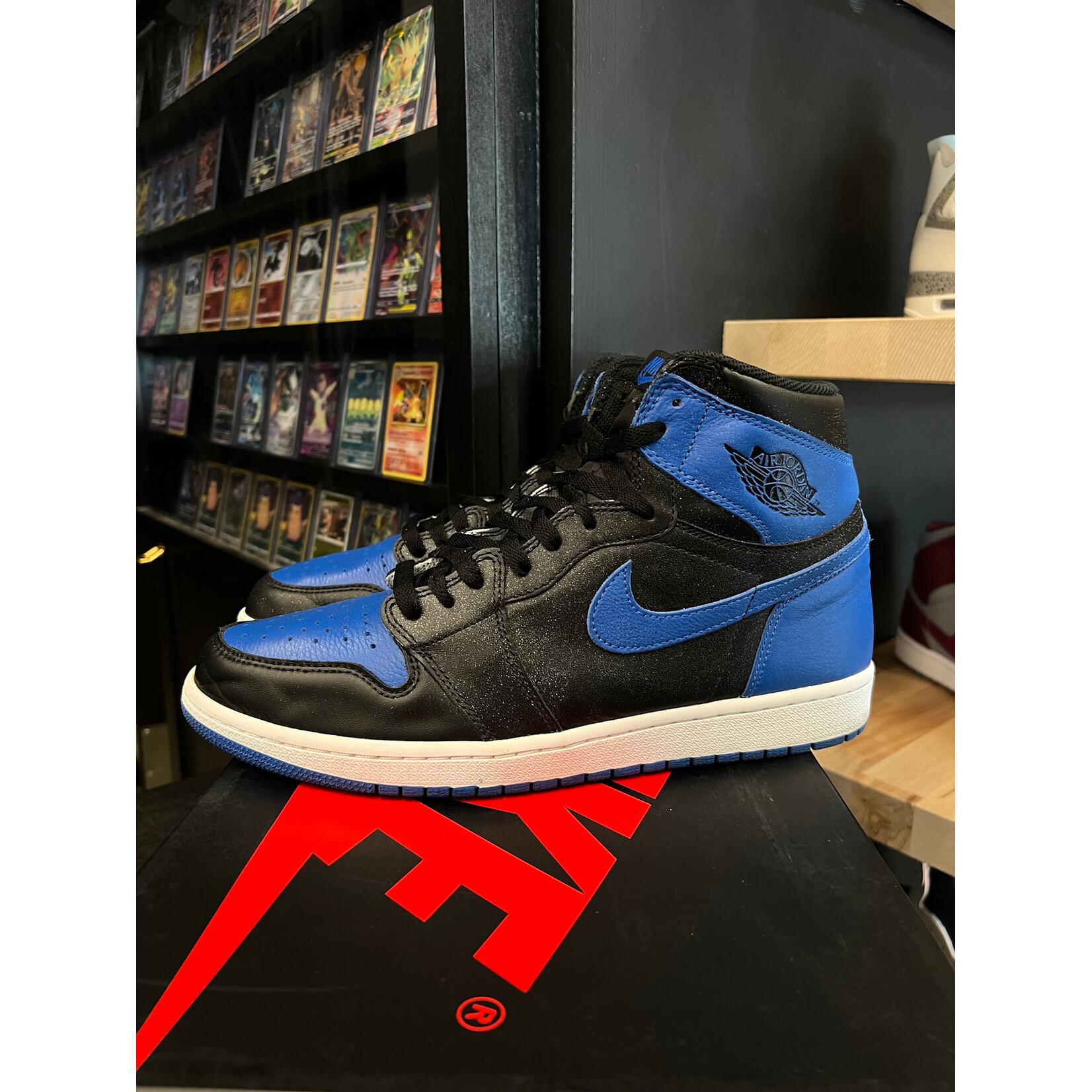 Jordan Jordan 1 Retro Royal (2017) Size 11, PREOWNED
