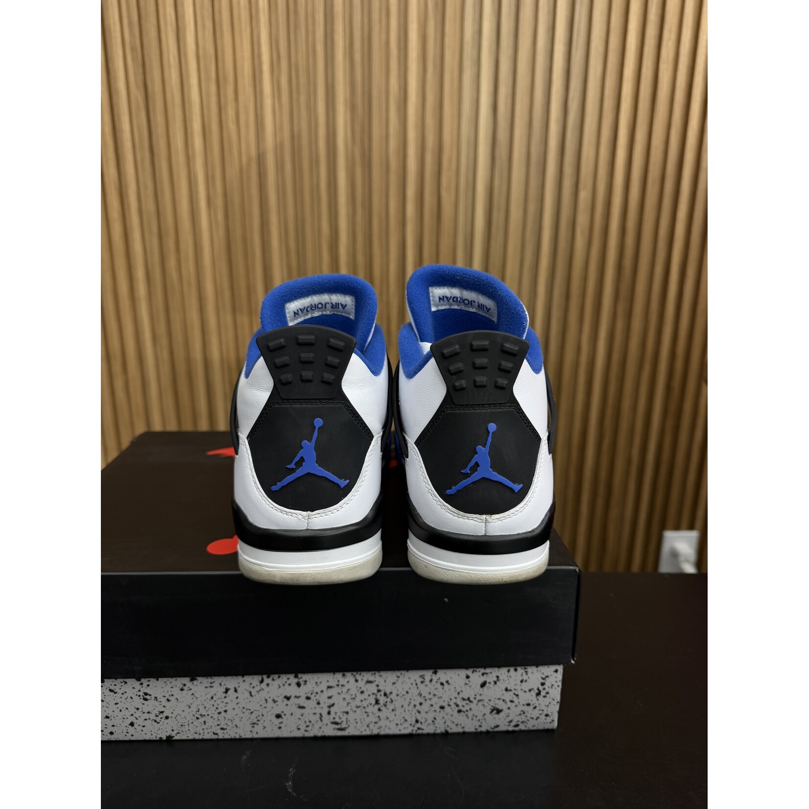 Jordan Jordan 4 Retro Motorsports (2017) Size 9, PREOWNED