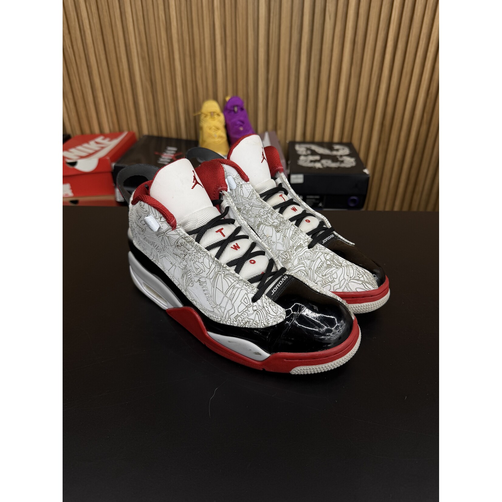 Jordan Jordan Dub Zero White Varsity Red (2022) Size 9.5, PREOWNED