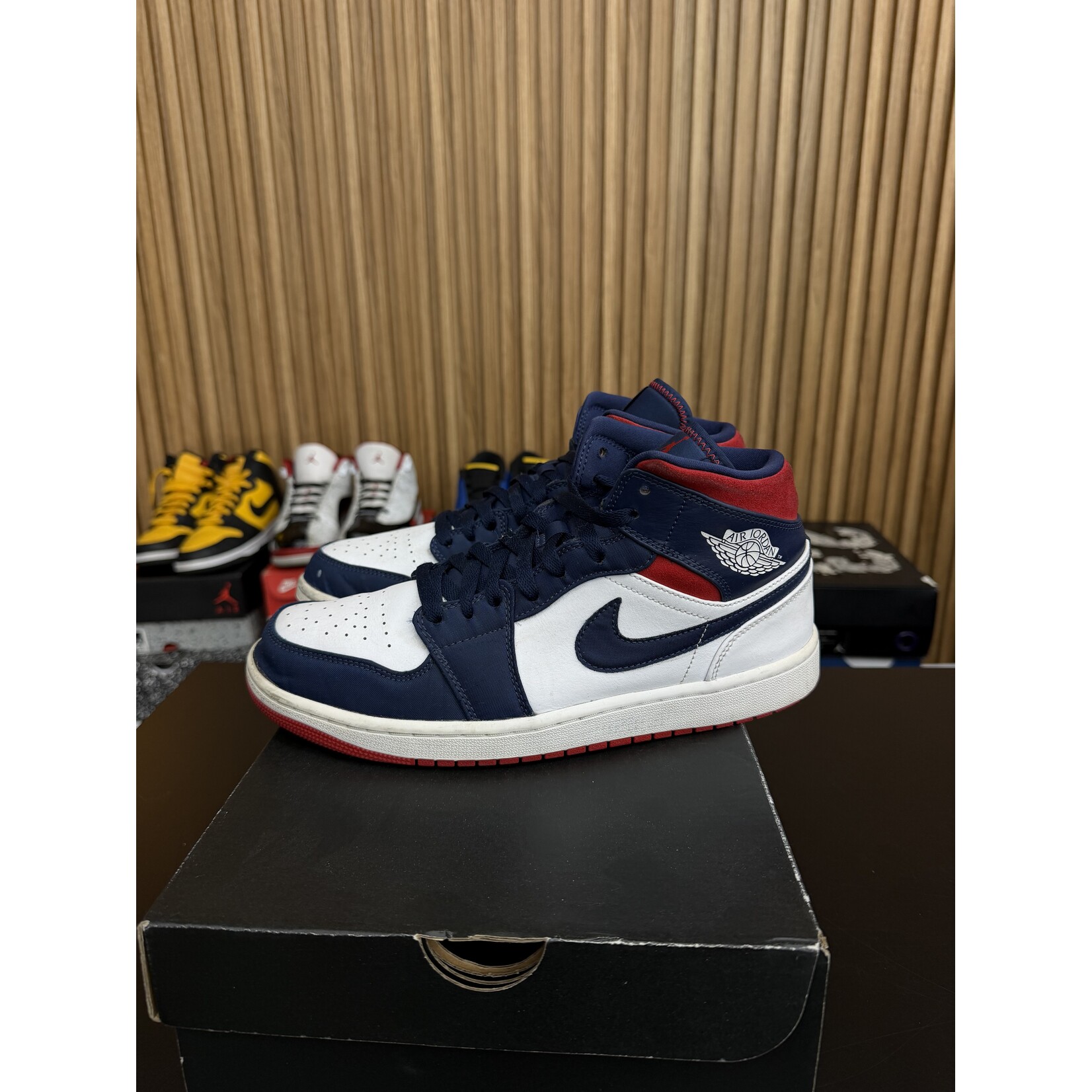 Jordan Jordan 1 Mid SE USA Size 9.5, PREOWNED