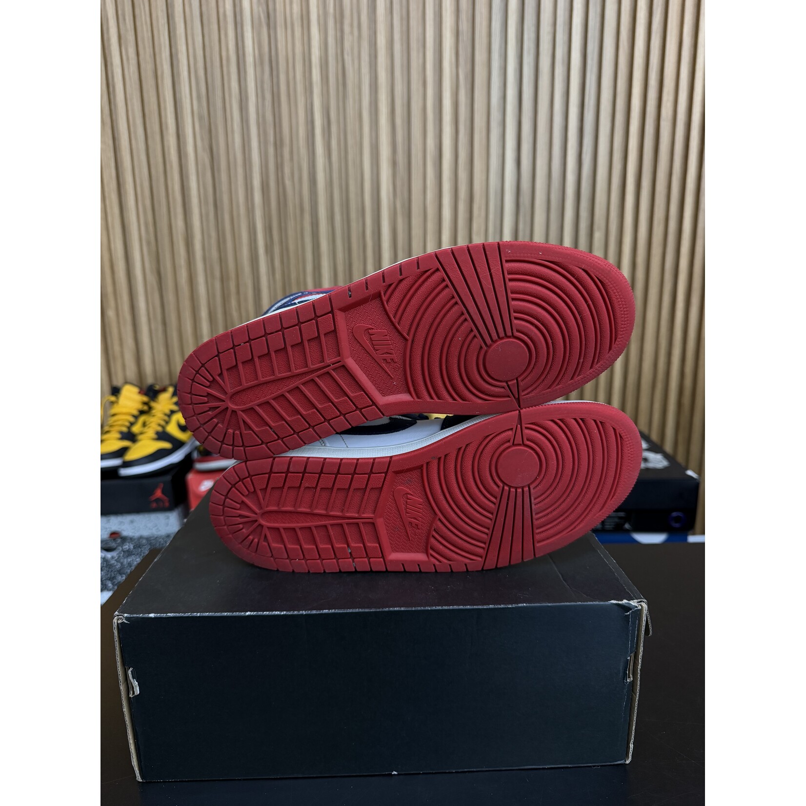 Jordan Jordan 1 Mid SE USA Size 9.5, PREOWNED