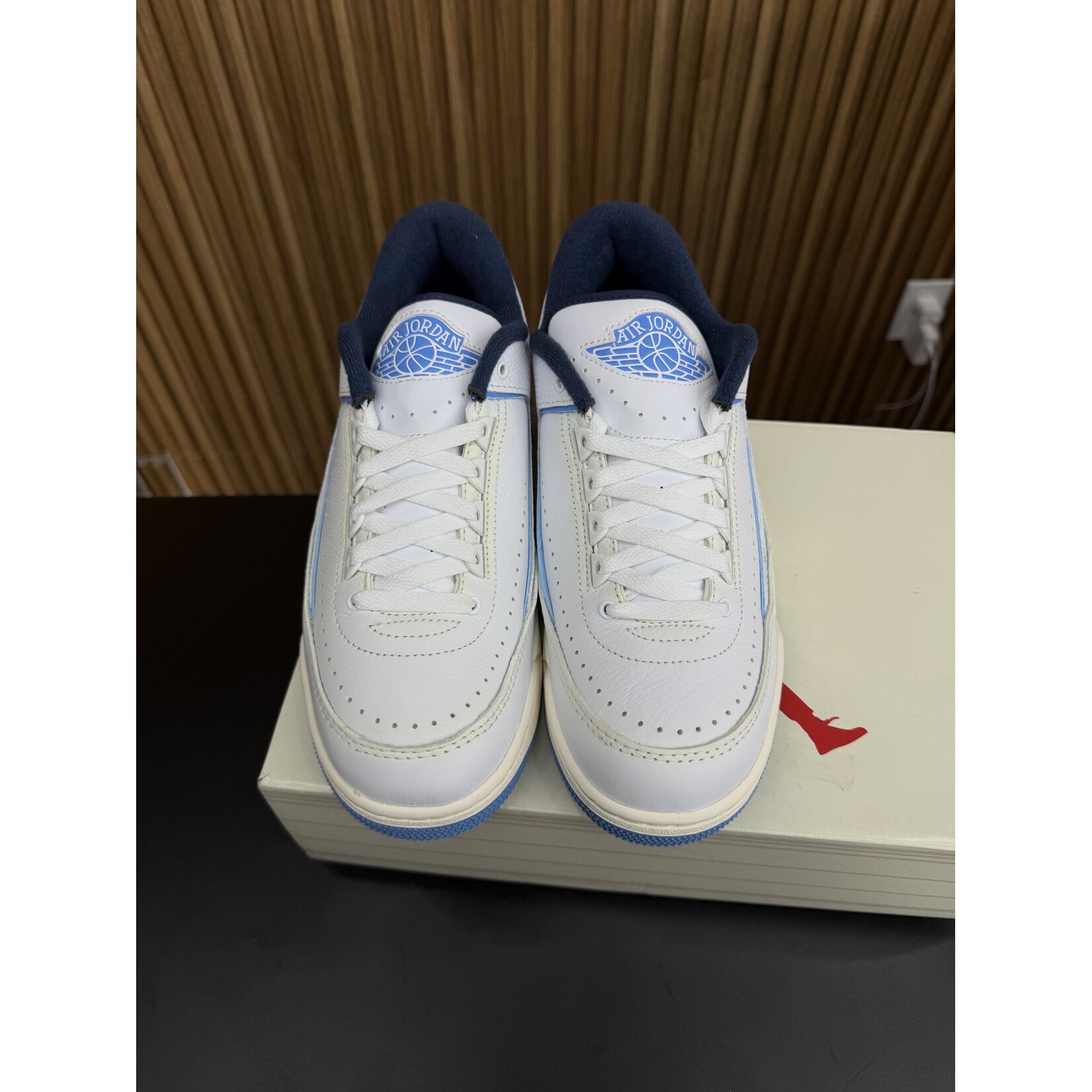 Jordan Jordan 2/3 UNC  Size 9.5, PREOWNED