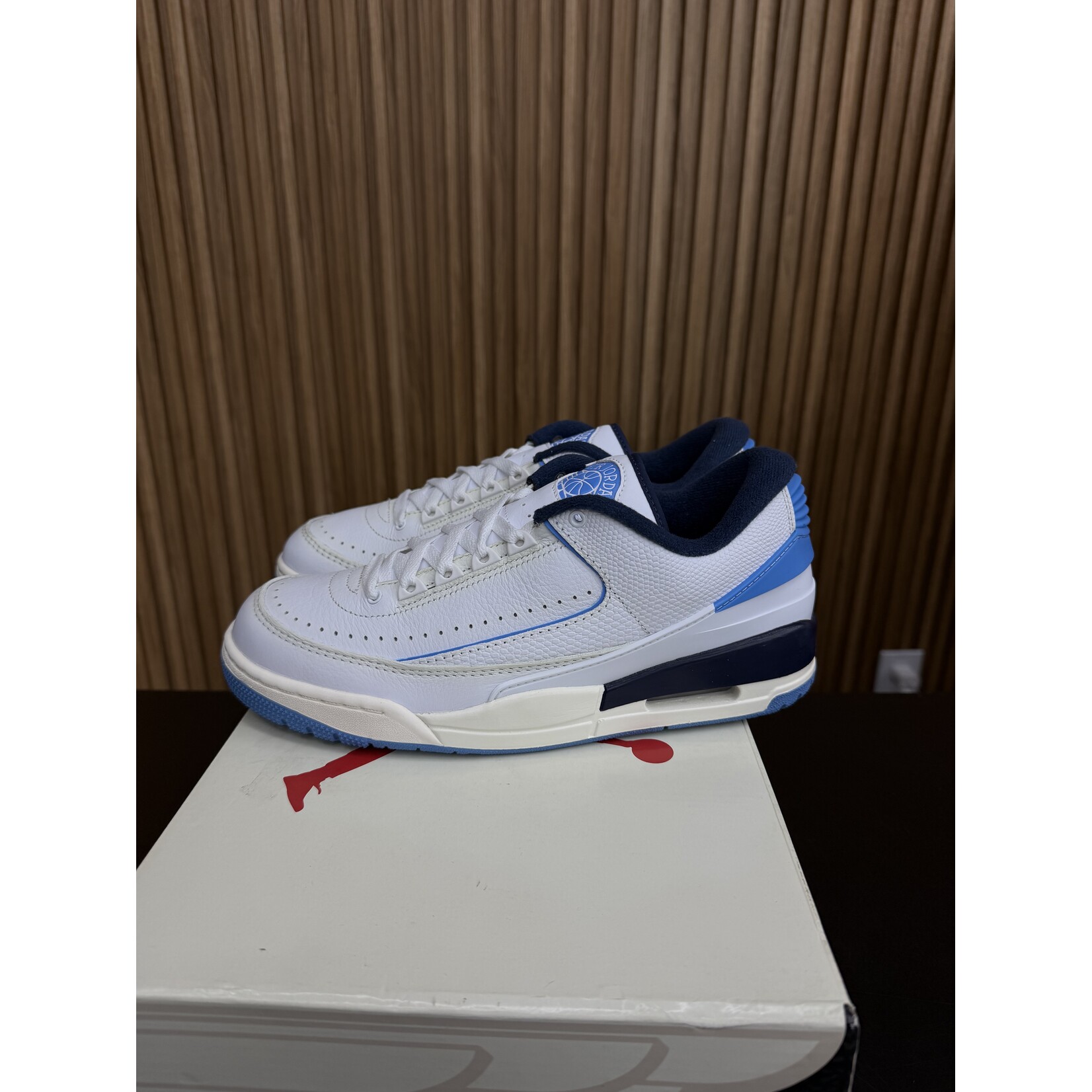 Jordan Jordan 2/3 UNC  Size 9.5, PREOWNED