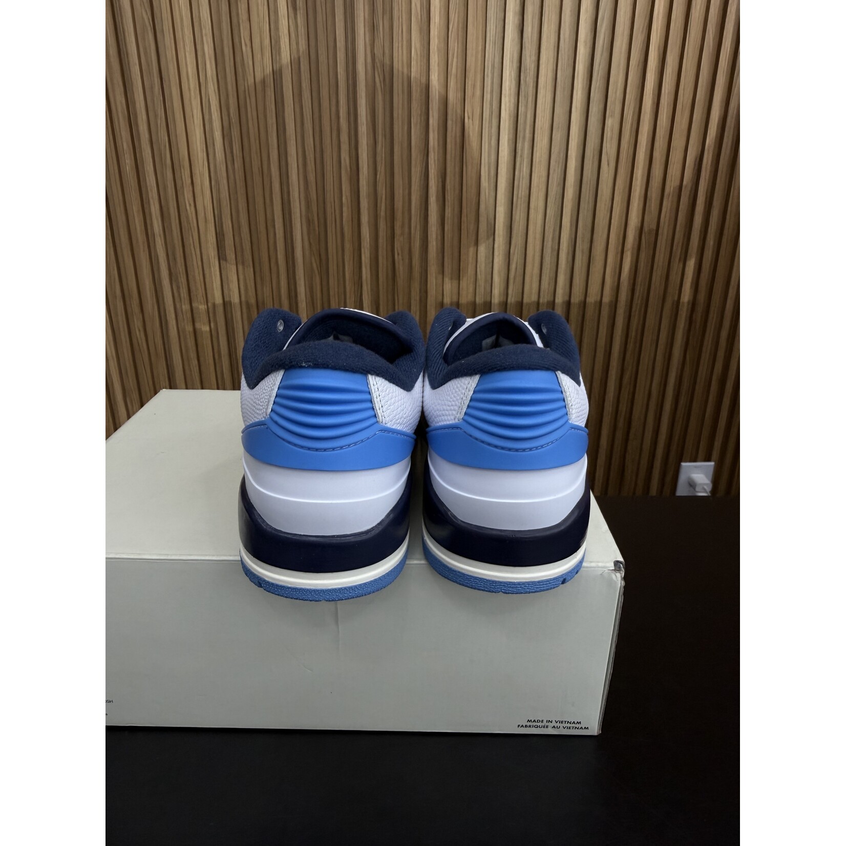 Jordan Jordan 2/3 UNC  Size 9.5, PREOWNED