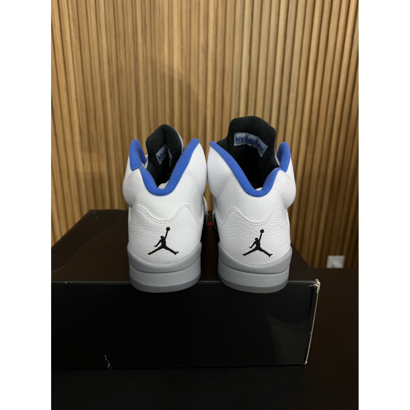 Jordan Jordan 5 Retro White Stealth (2021) Size 10, PREOWNED