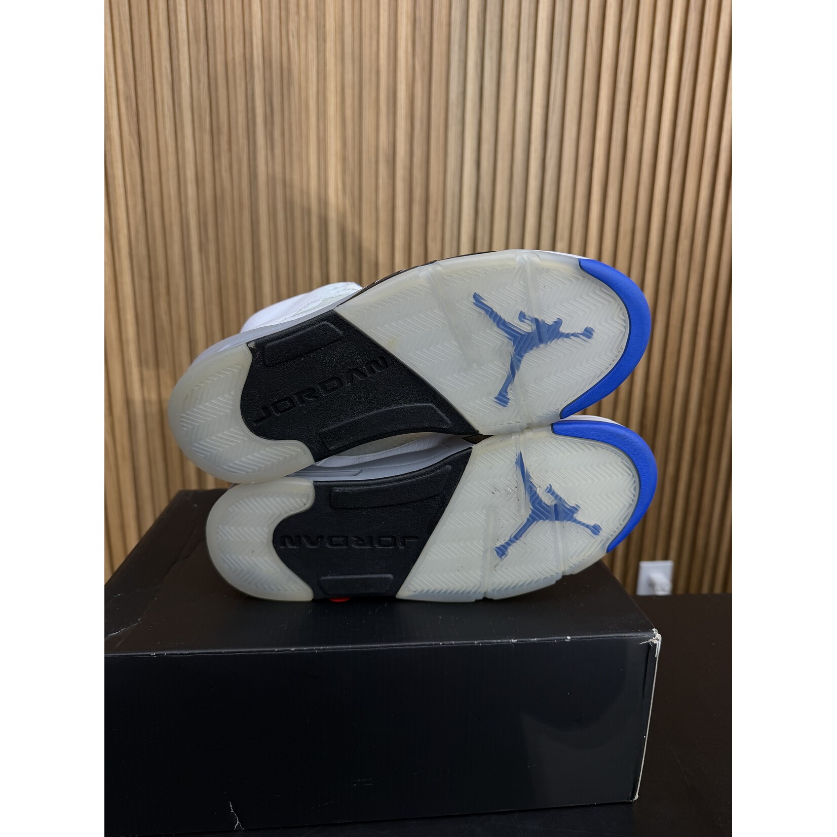 Jordan Jordan 5 Retro White Stealth (2021) Size 10, PREOWNED