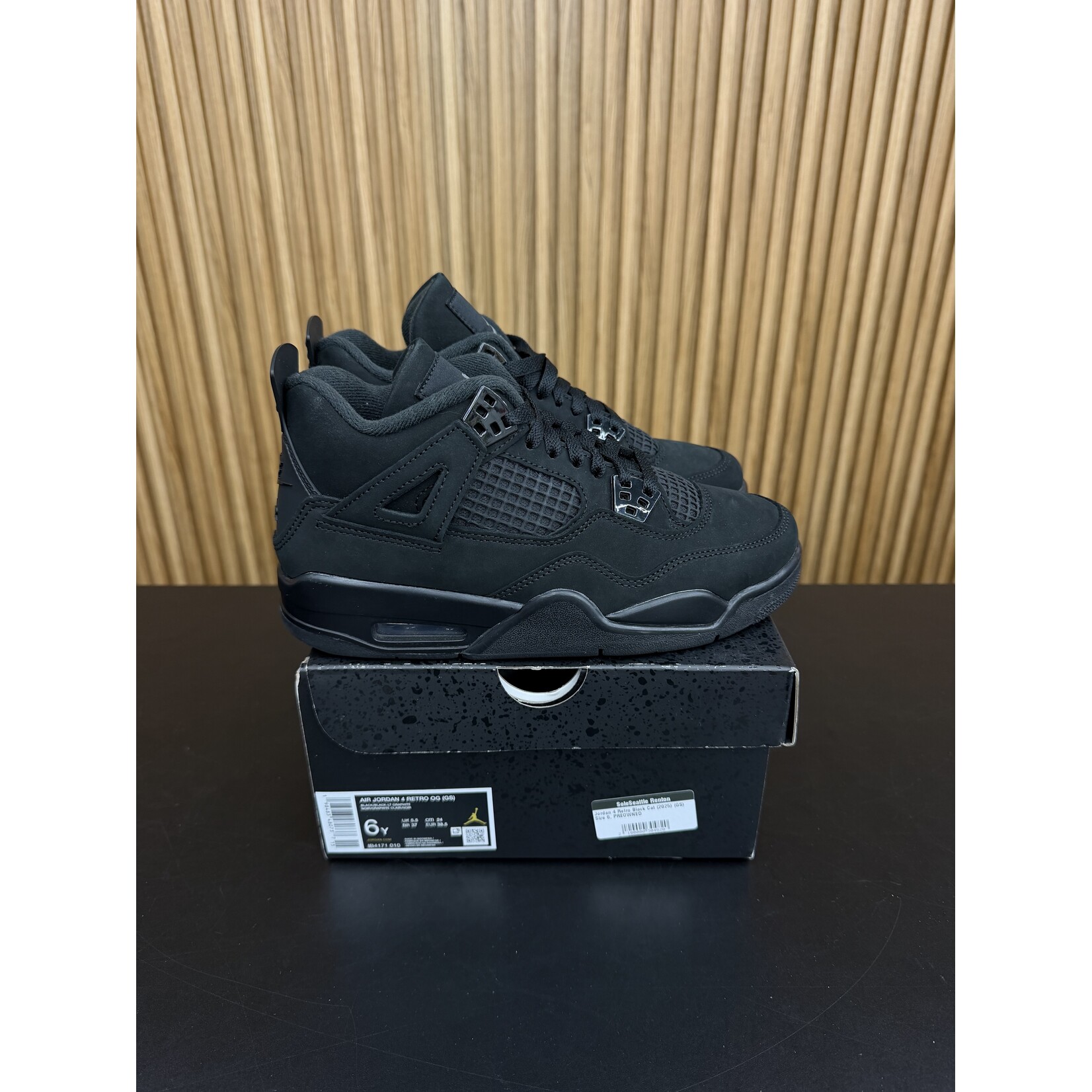 Jordan Jordan 4 Retro Black Cat (2025) (GS) Size 6, PREOWNED