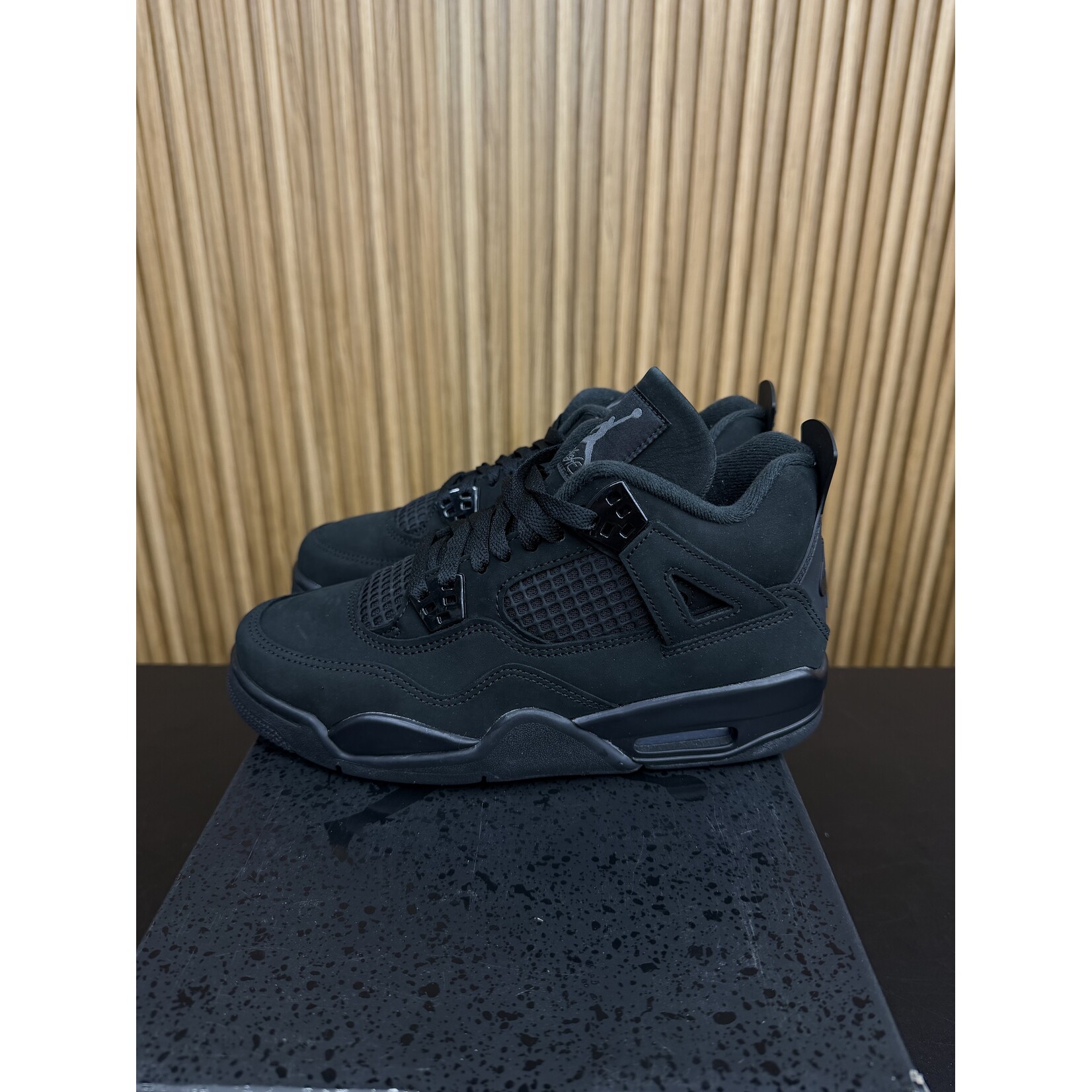 Jordan Jordan 4 Retro Black Cat (2025) (GS) Size 6, PREOWNED