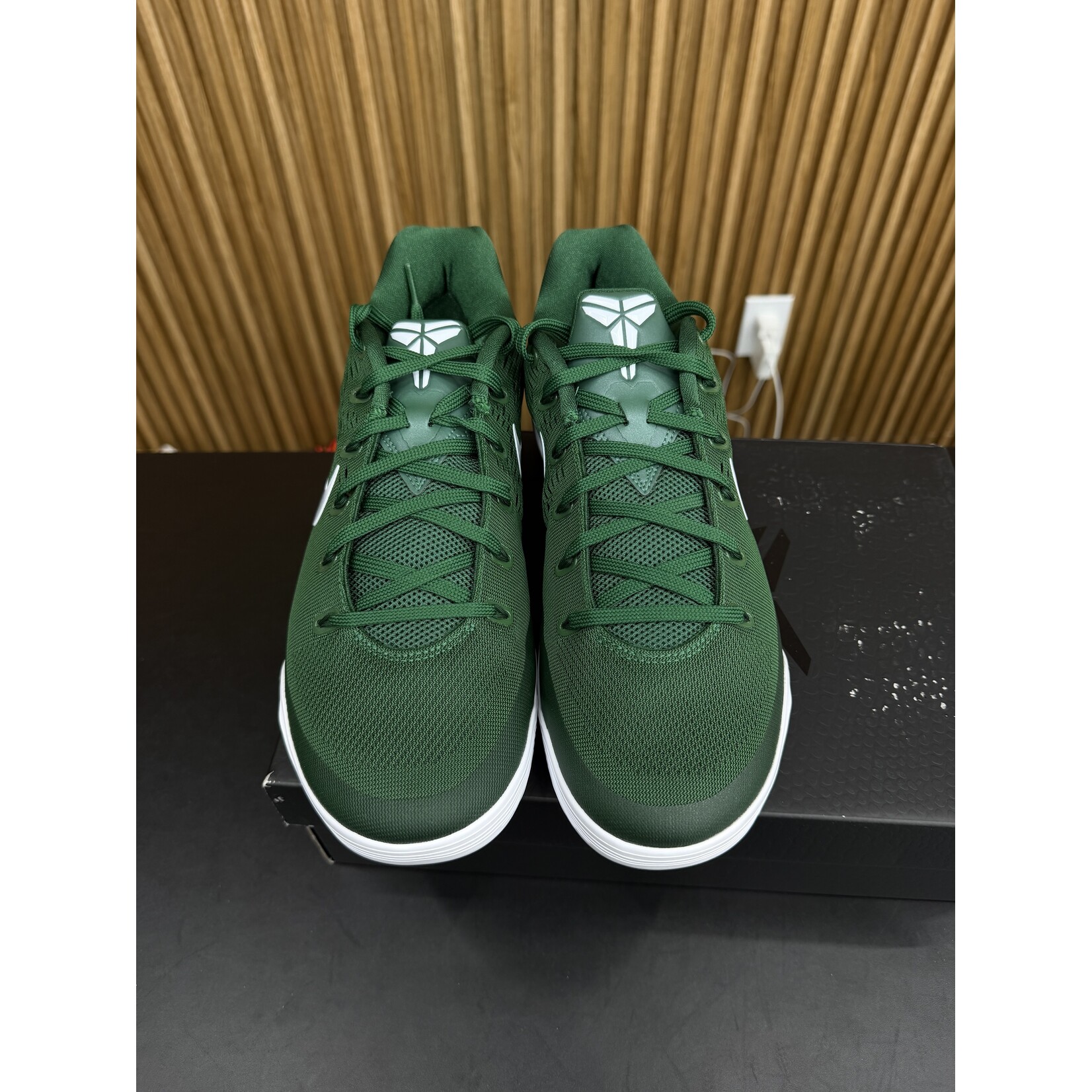 Nike Nike Kobe 9 Elite Low EM Protro TB Pro Green White Size 11.5, DS BRAND NEW