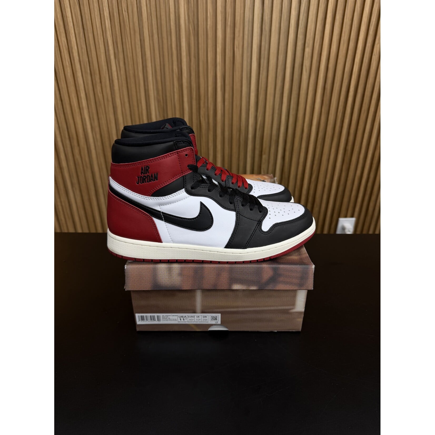 Jordan Jordan 1 Retro High OG Black Toe Reimagined Size 11.5, PREOWNED