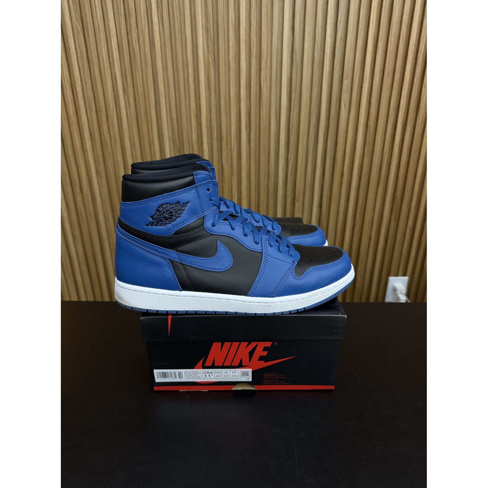 Jordan Jordan 1 Retro High OG Dark Marina Blue Size 11.5, PREOWNED
