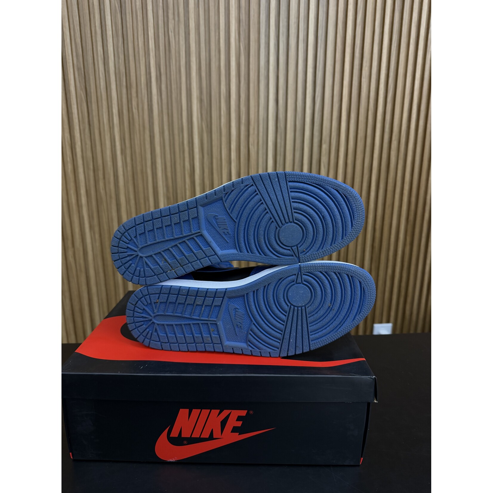 Jordan Jordan 1 Retro High OG Dark Marina Blue Size 11.5, PREOWNED