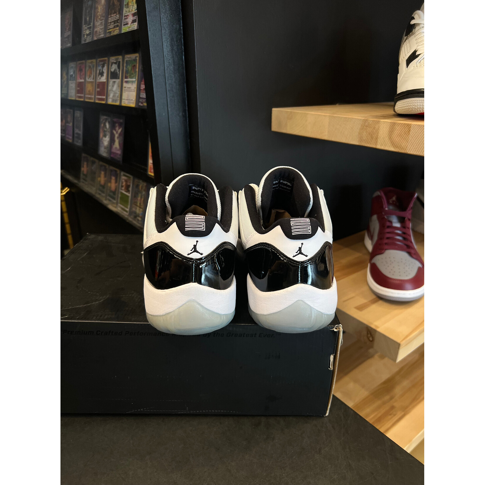 Jordan Jordan 11 Retro Low Concord Size 11.5, PREOWNED