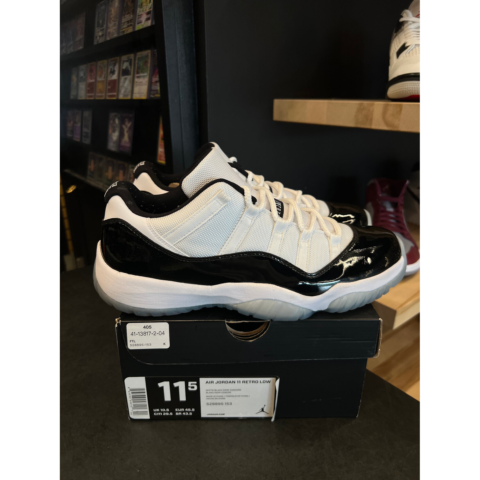 Jordan Jordan 11 Retro Low Concord Size 11.5, PREOWNED