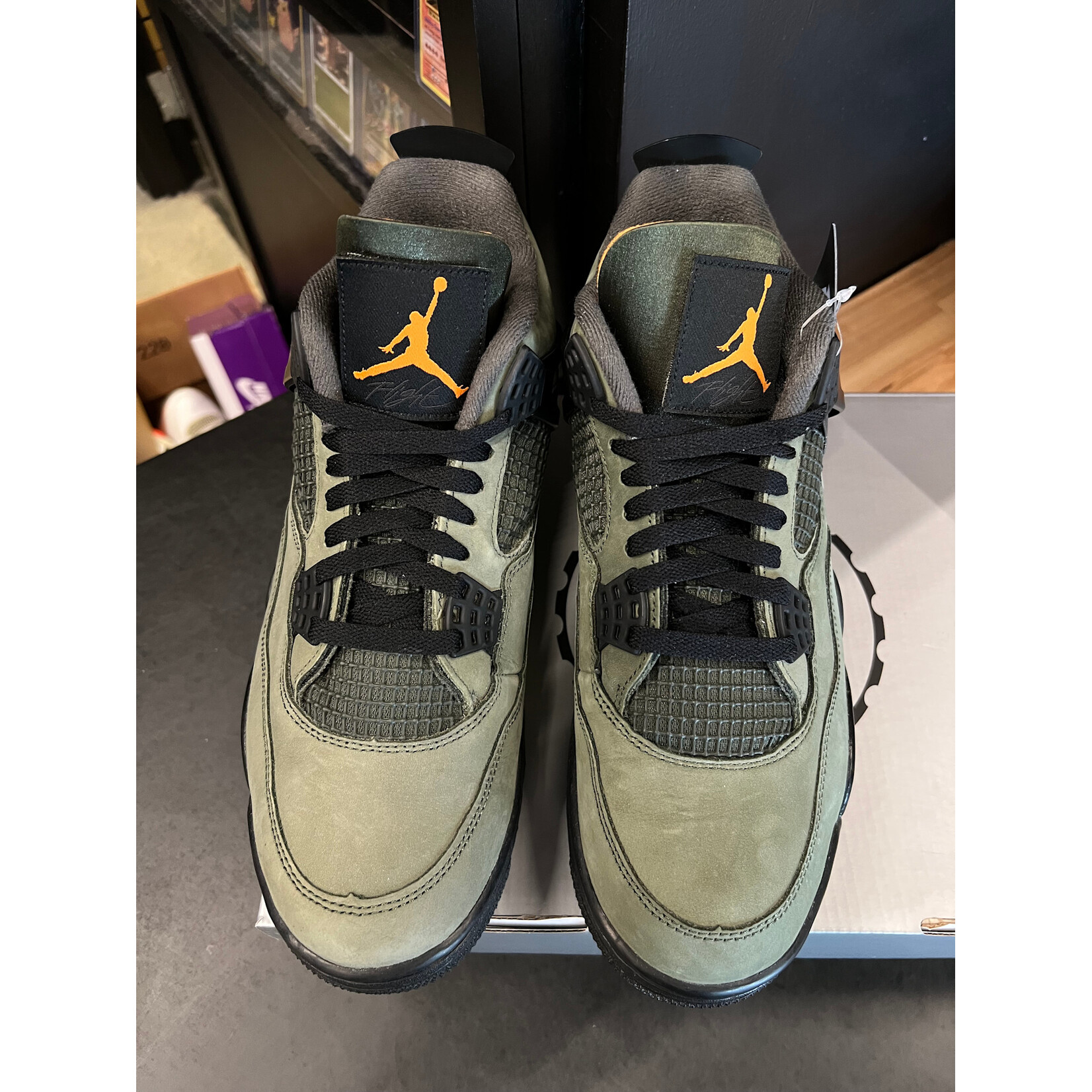 Jordan Jordan 4 Retro OG SP Undefeated (2025) Size 10, PREOWNED