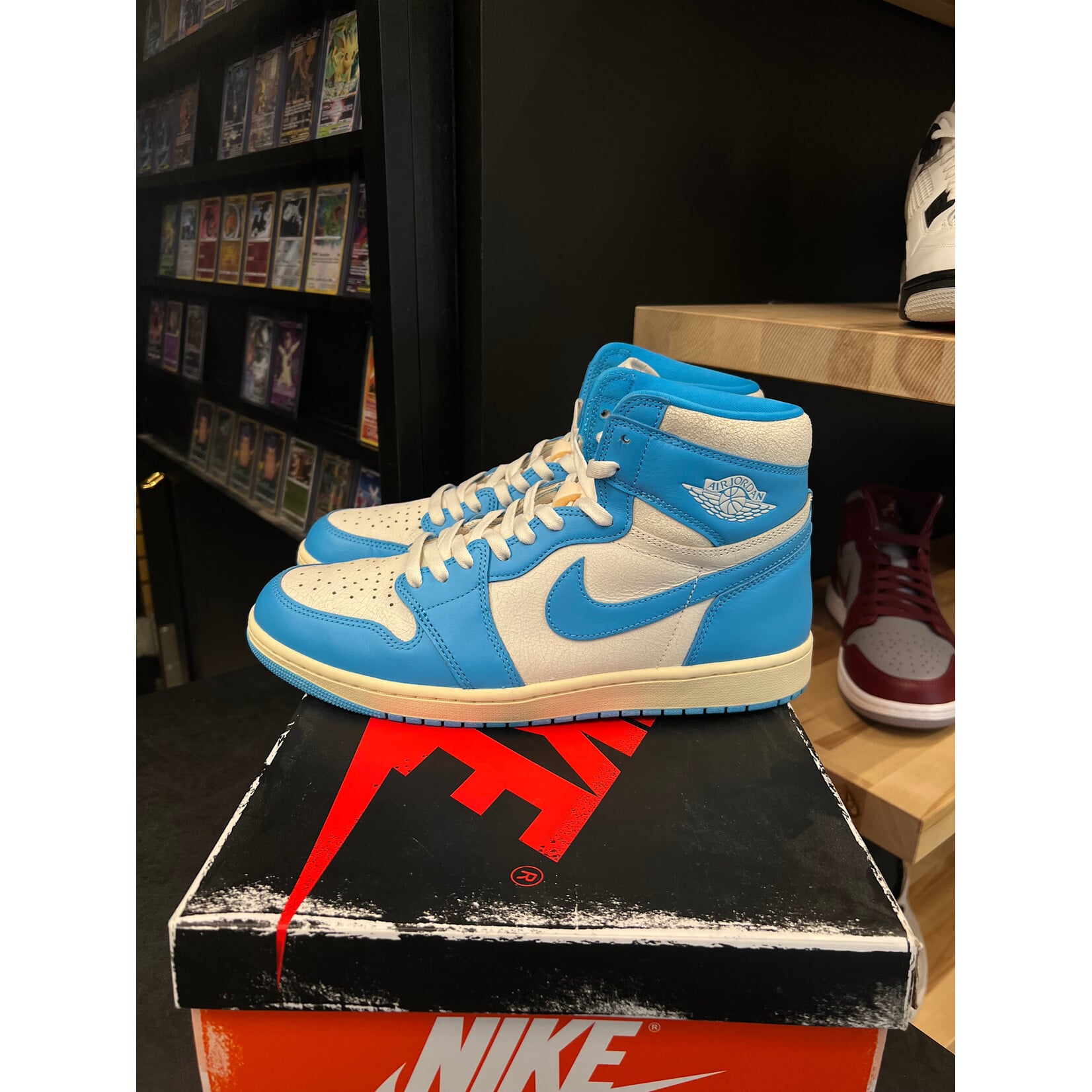 Jordan Jordan 1 Retro High OG UNC Reimagined Size 12, PREOWNED