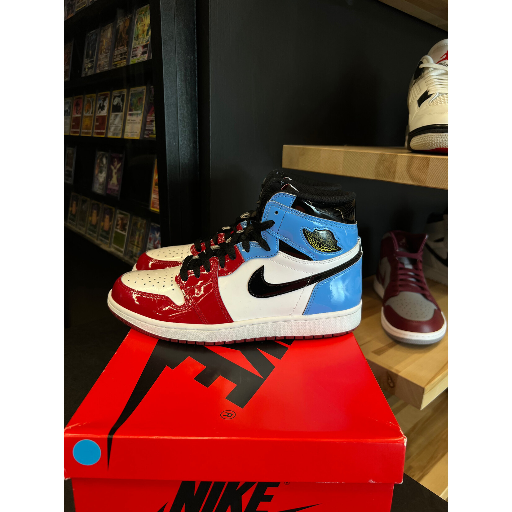 Jordan Jordan 1 Retro High Fearless UNC Chicago Size 9.5, PREOWNED