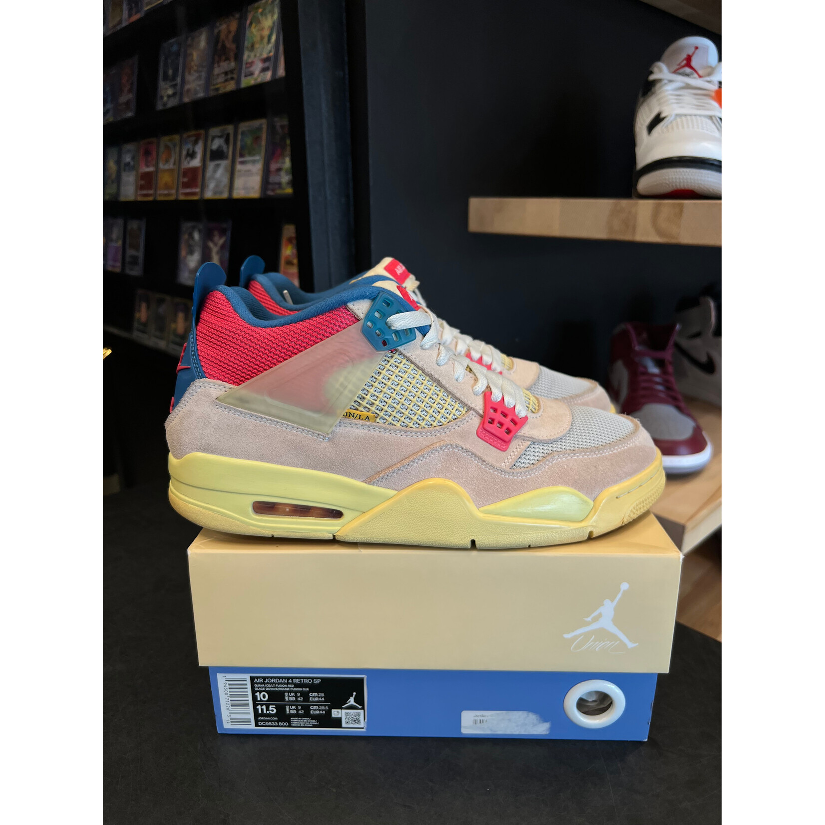Jordan Jordan 4 Retro Union Guava Ice Size 10, PREOWNED