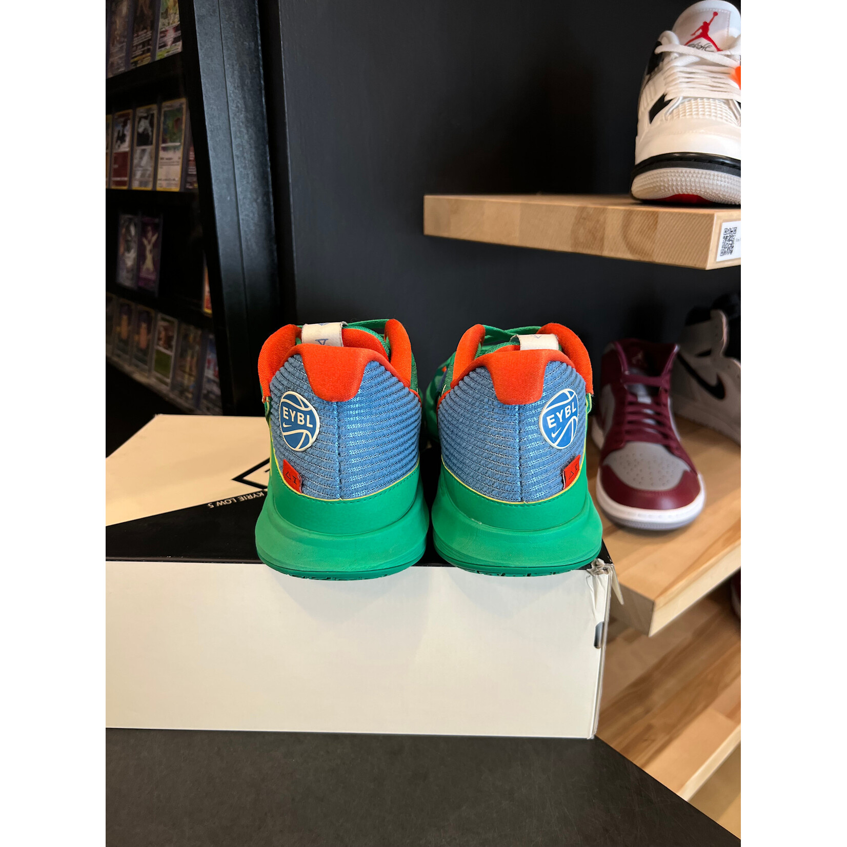 Nike Nike Kyrie 5 Low EYBL Size 11.5, PREOWNED