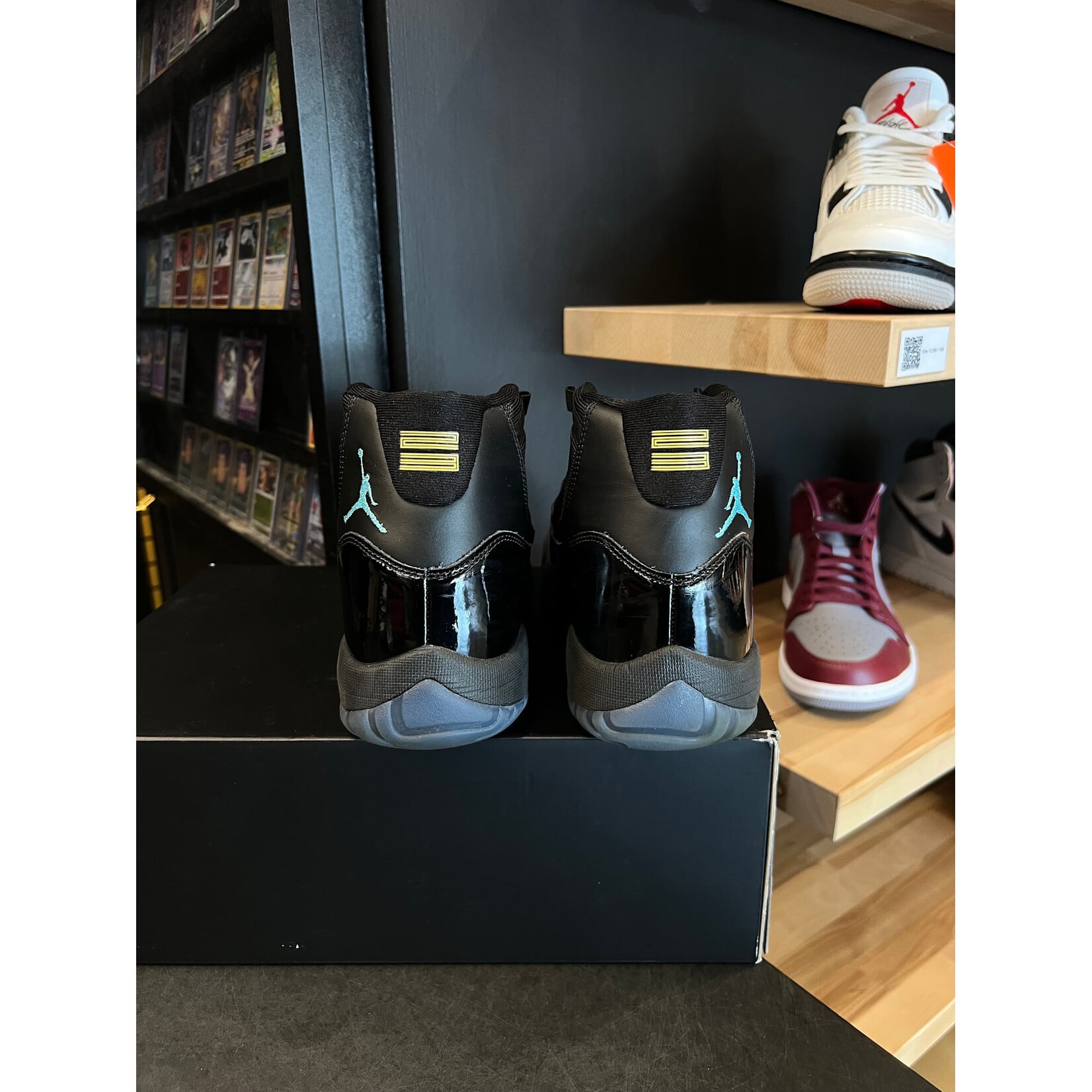 Jordan Jordan 11 Retro Gamma Blue (2025) Size 11, PREOWNED
