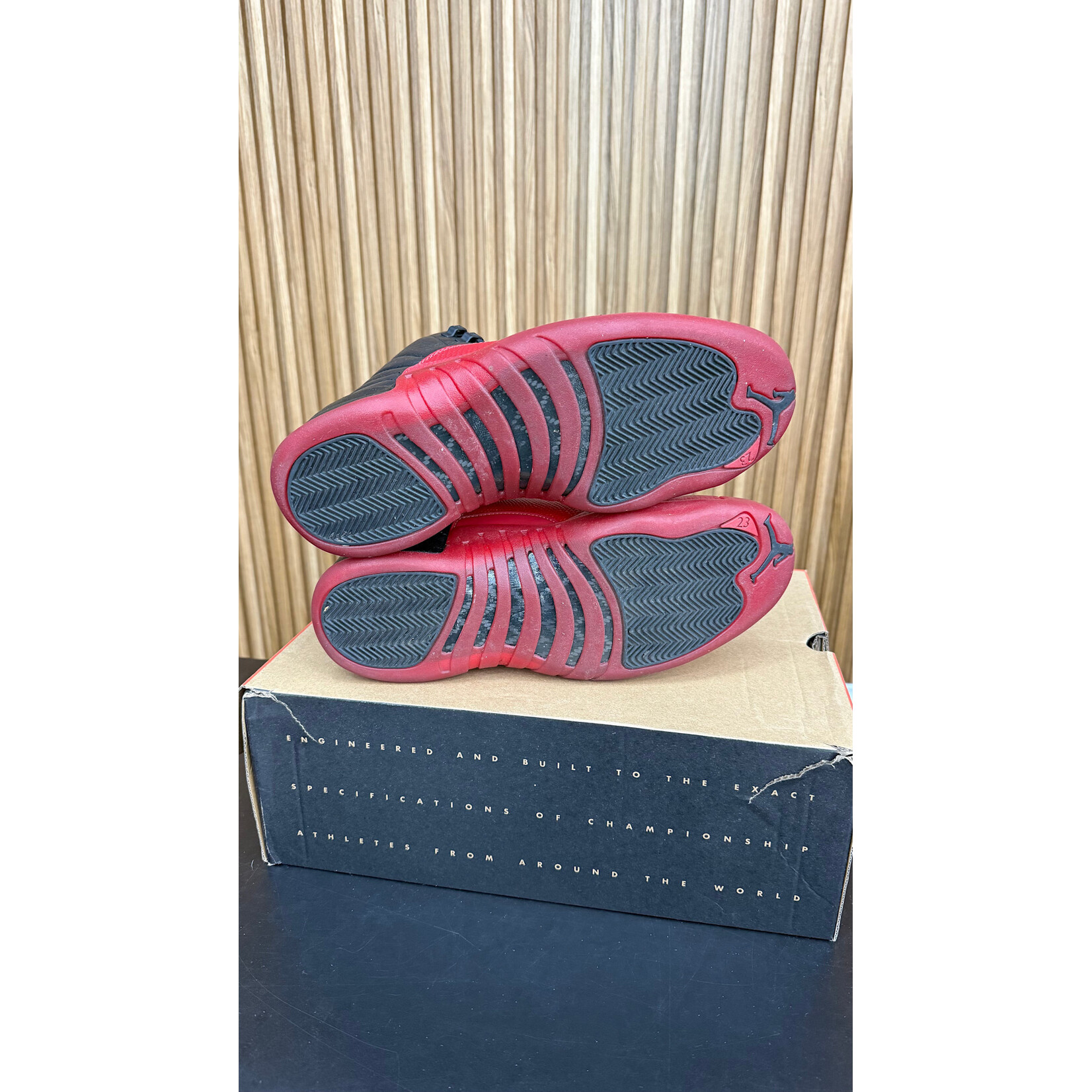 Jordan Jordan 12 Retro Flu Game (2025) Size 11, PREOWNED