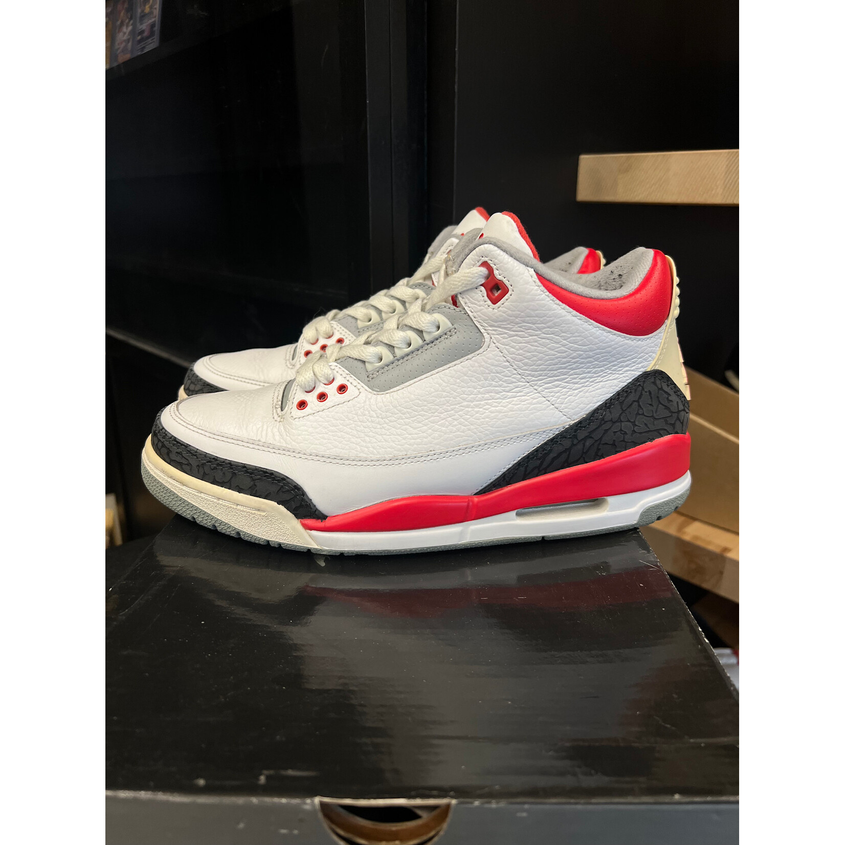 Jordan Jordan 3 Retro Fire Red (2007) Size 8.5, PREOWNED