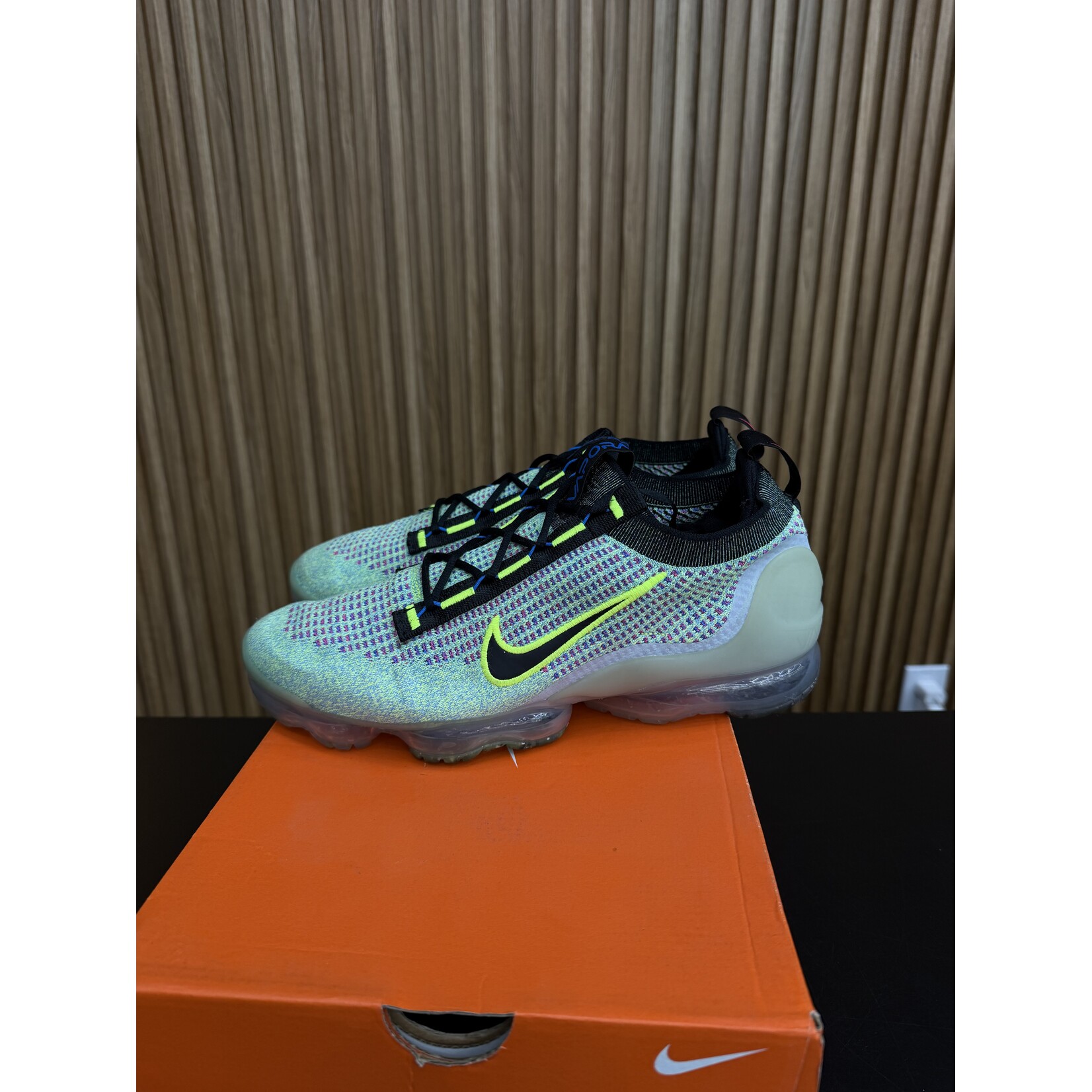 Nike Nike Air VaporMax 2021 Flyknit Next Nature Volt Photo Blue Size 11, PREOWNED
