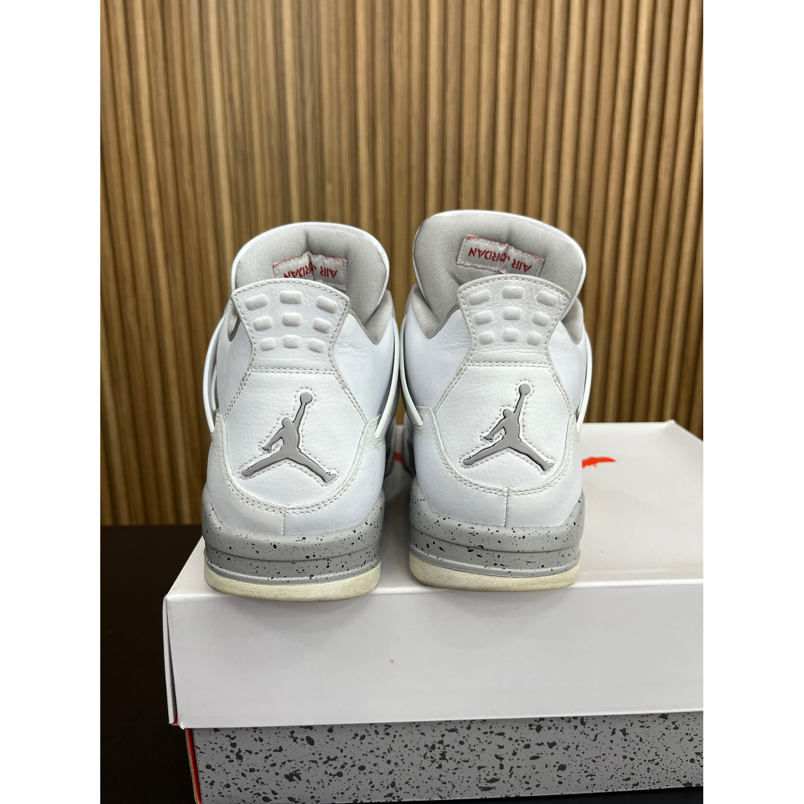 Jordan Jordan 4 Retro White Oreo (2021) Size 10, PREOWNED