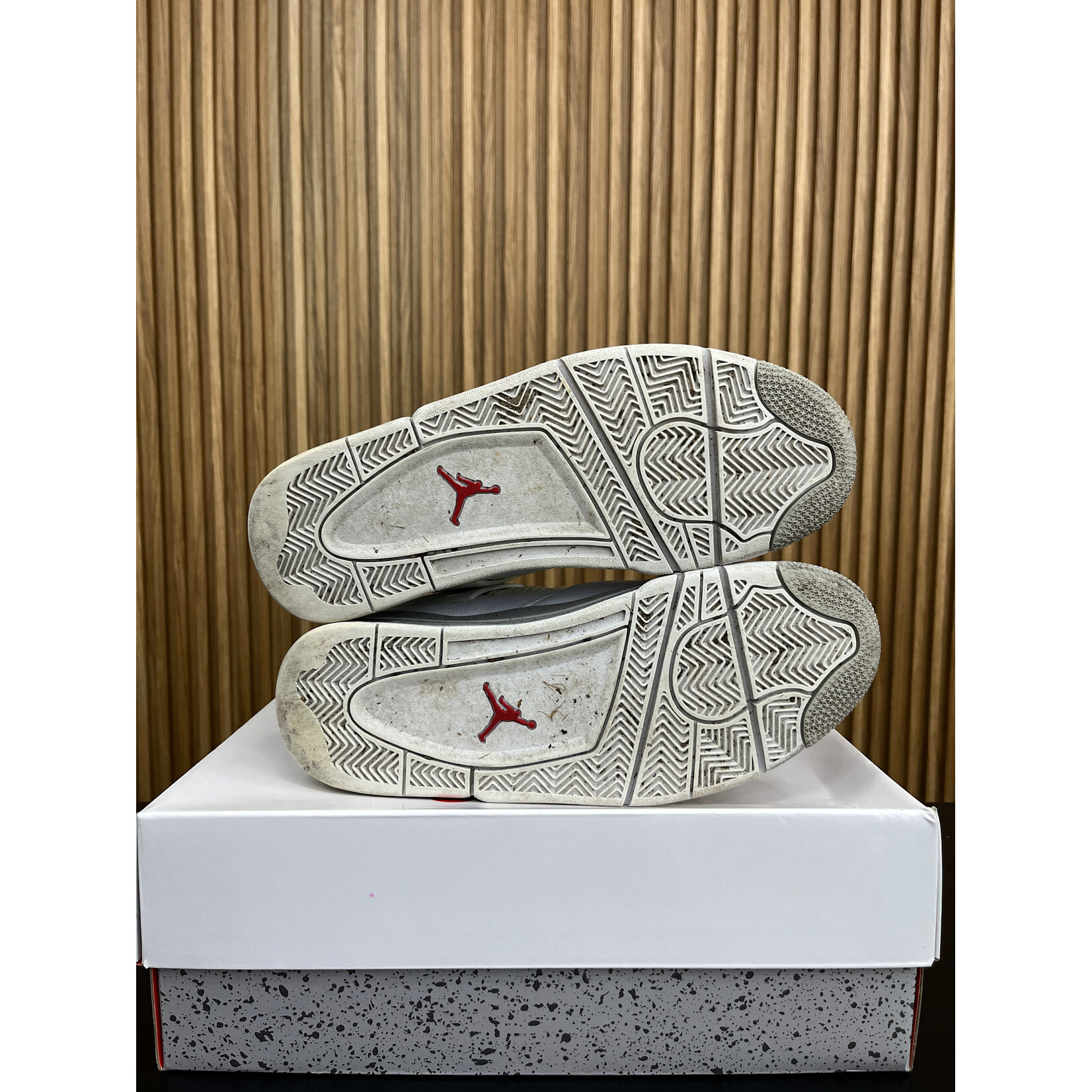 Jordan Jordan 4 Retro White Oreo (2021) Size 10, PREOWNED