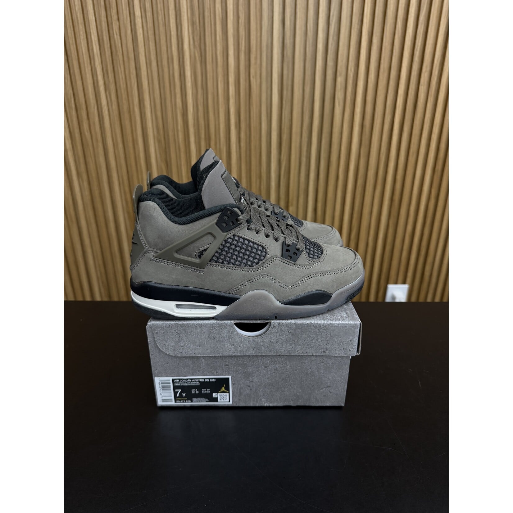 Jordan Jordan 4 Retro OG Cave Stone Size 7, PREOWNED