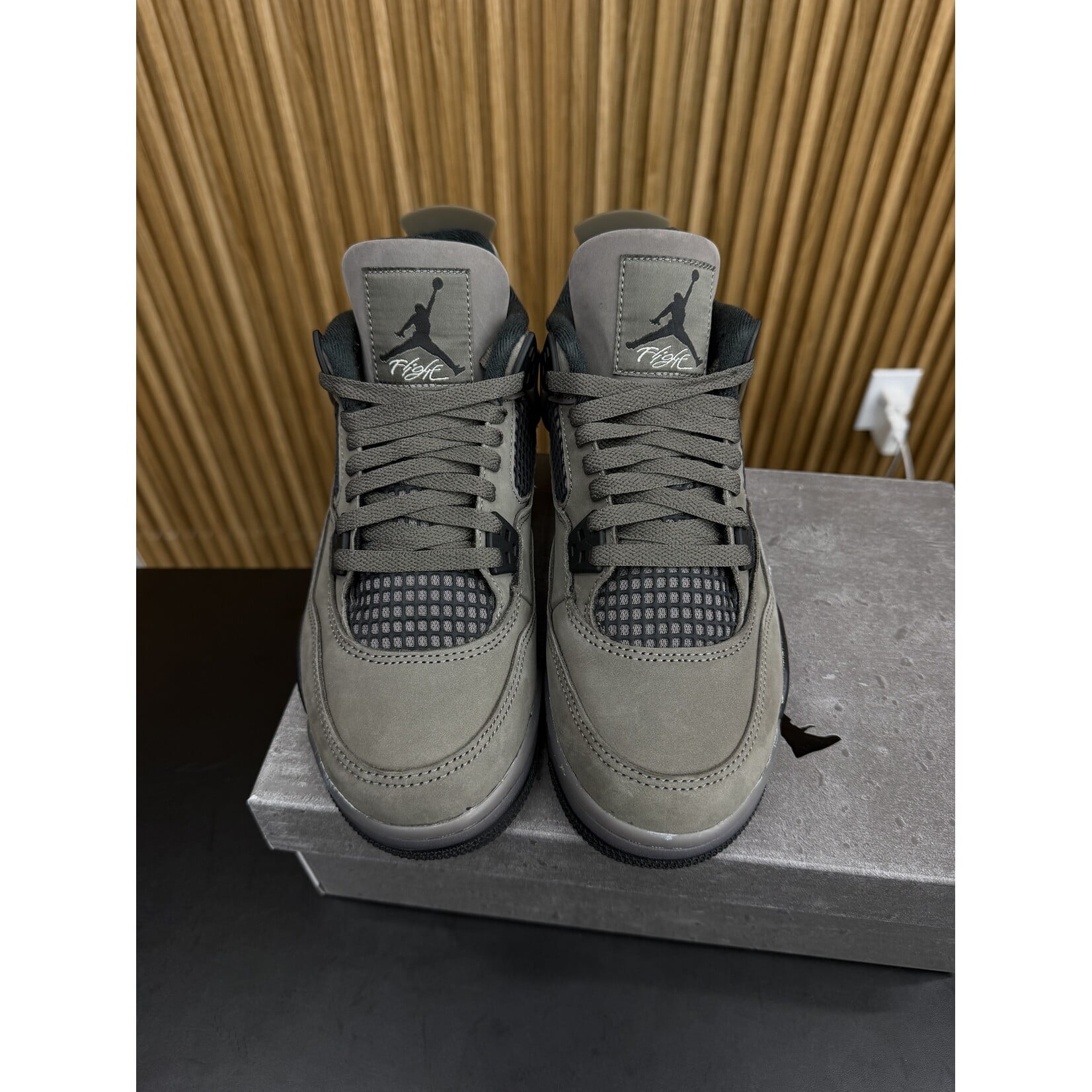Jordan Jordan 4 Retro OG Cave Stone Size 7, PREOWNED
