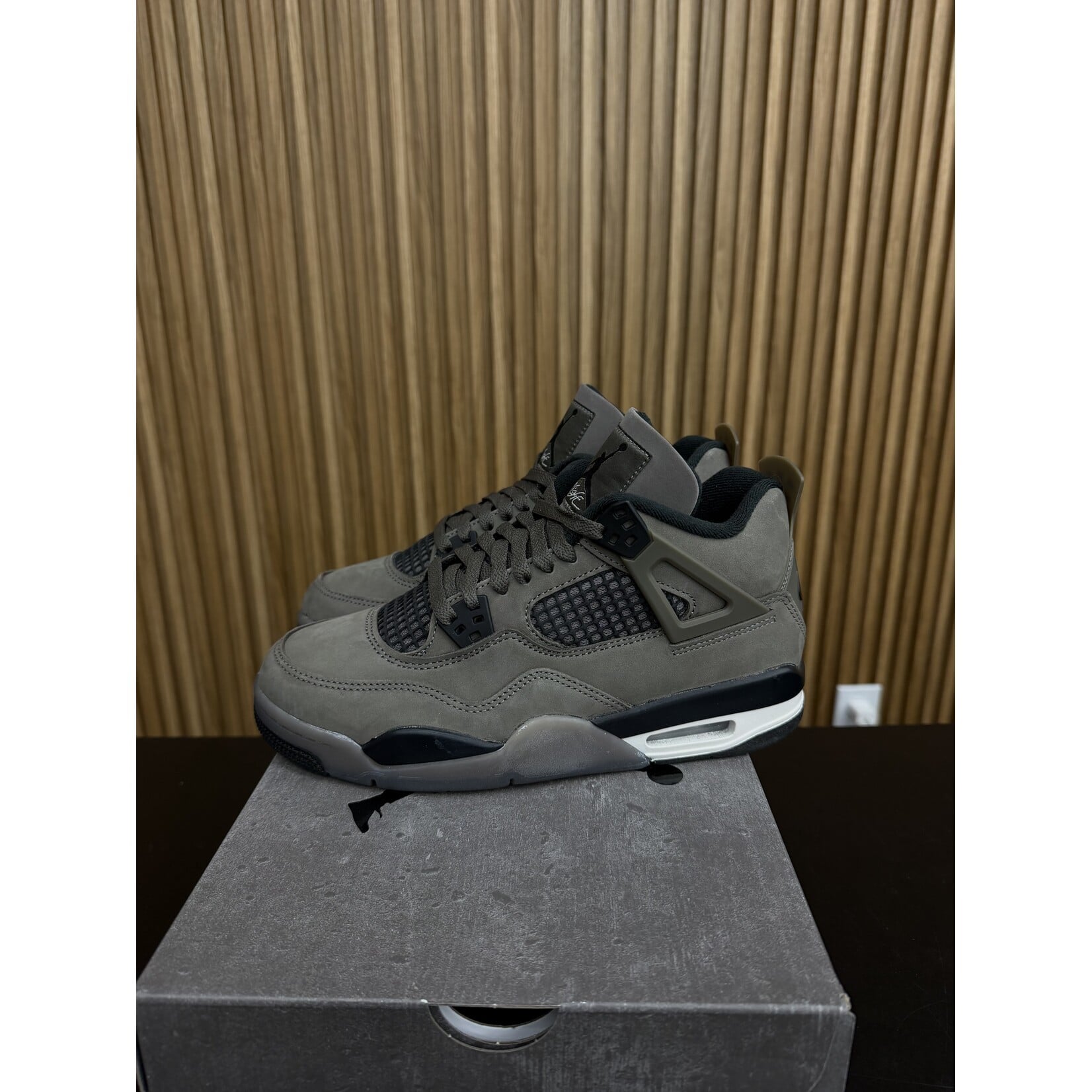 Jordan Jordan 4 Retro OG Cave Stone Size 7, PREOWNED