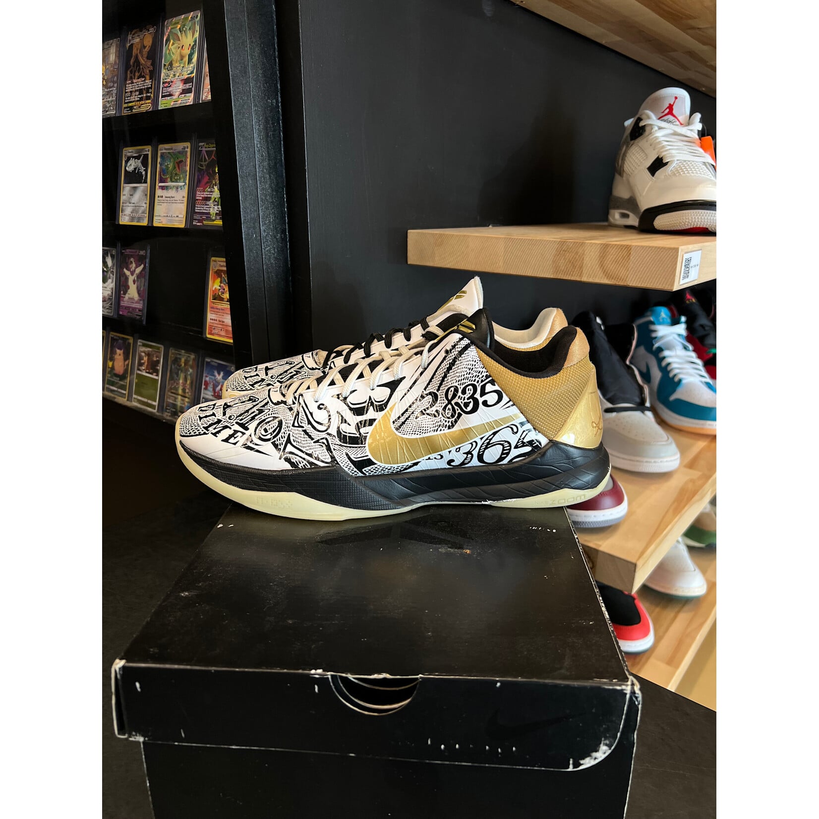Nike Nike Kobe 5 Protro Big Stage/Parade Size 13, PREOWNED